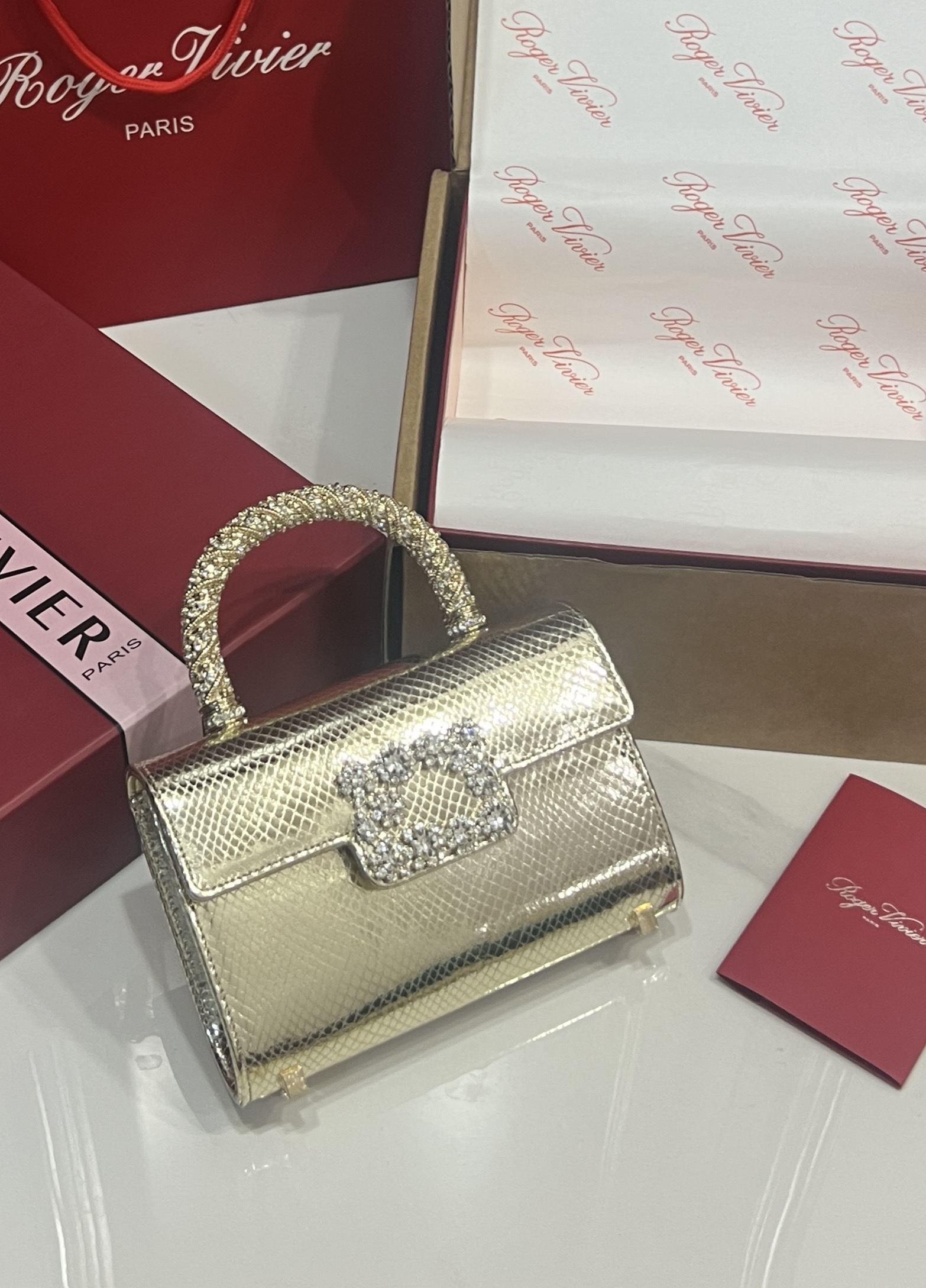 [TOP] ROGER VIVIER Diamond Bag with Serpentine Pattern Cowhide 19-13-4 CM - Gold - 711 Luxury
