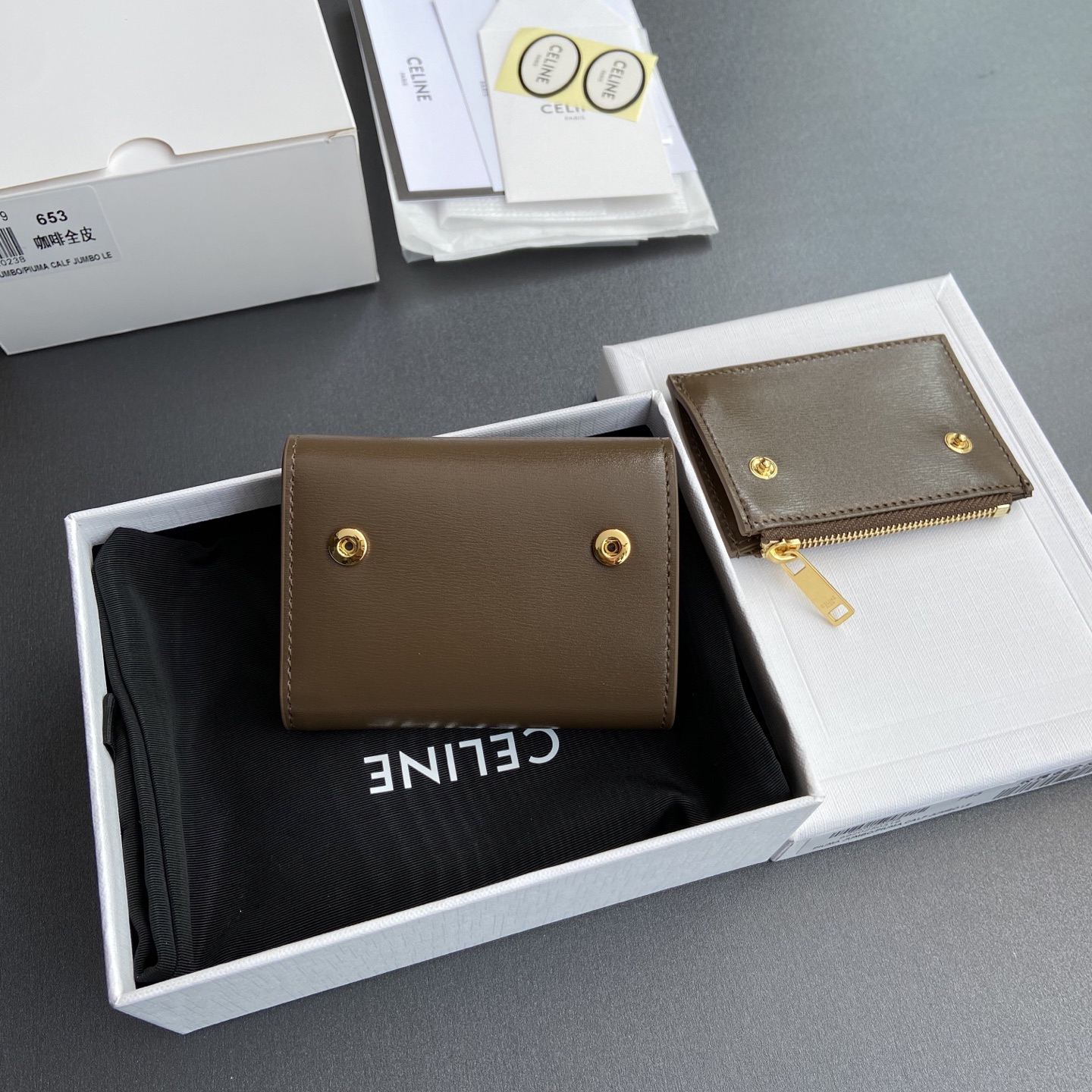 [TOP] CELINE Triomphe Logo Wallet 9.5-7.5-3cm - Brown - 711 Luxury