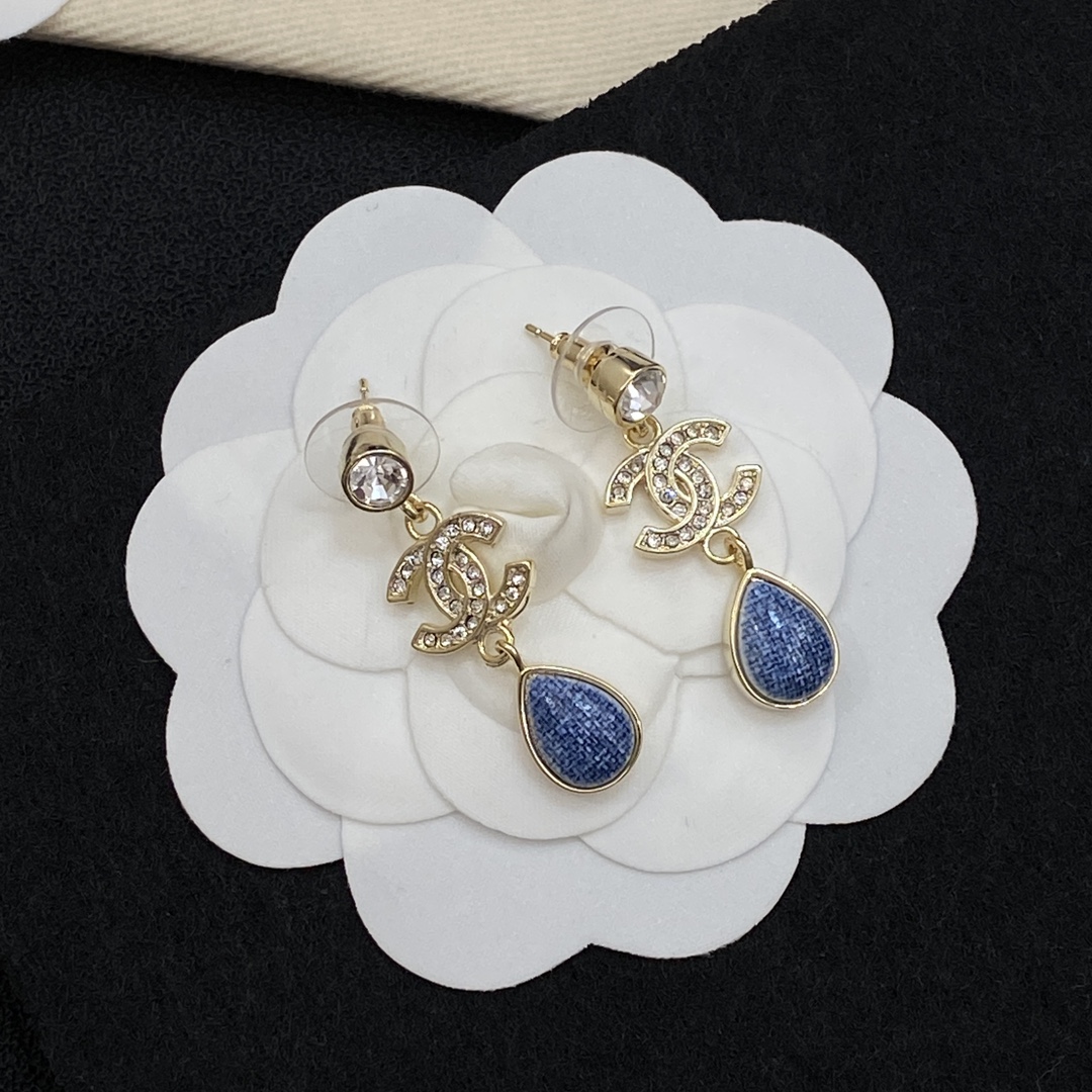 [TOP] CHANEL CC Earrings - Gold