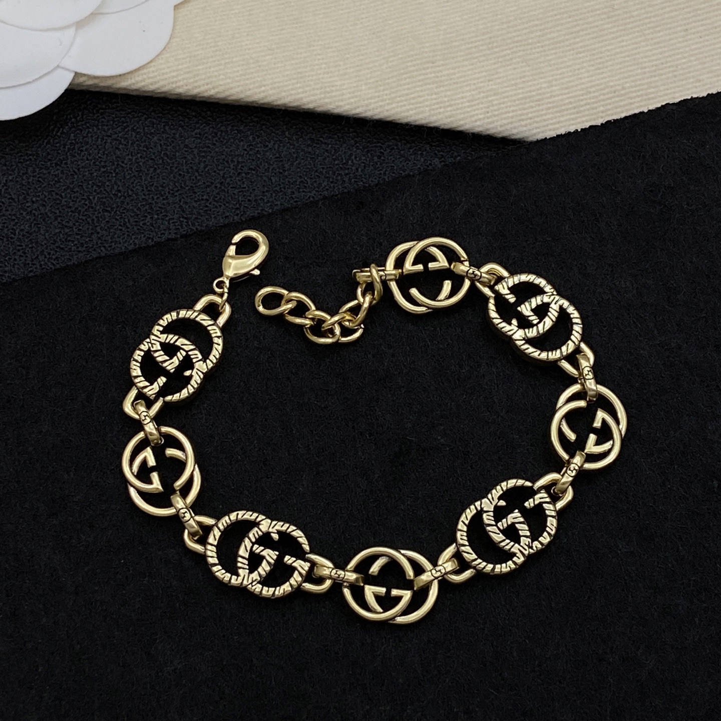 [TOP] GUCCI Bracelet - Gold - 711 Luxury