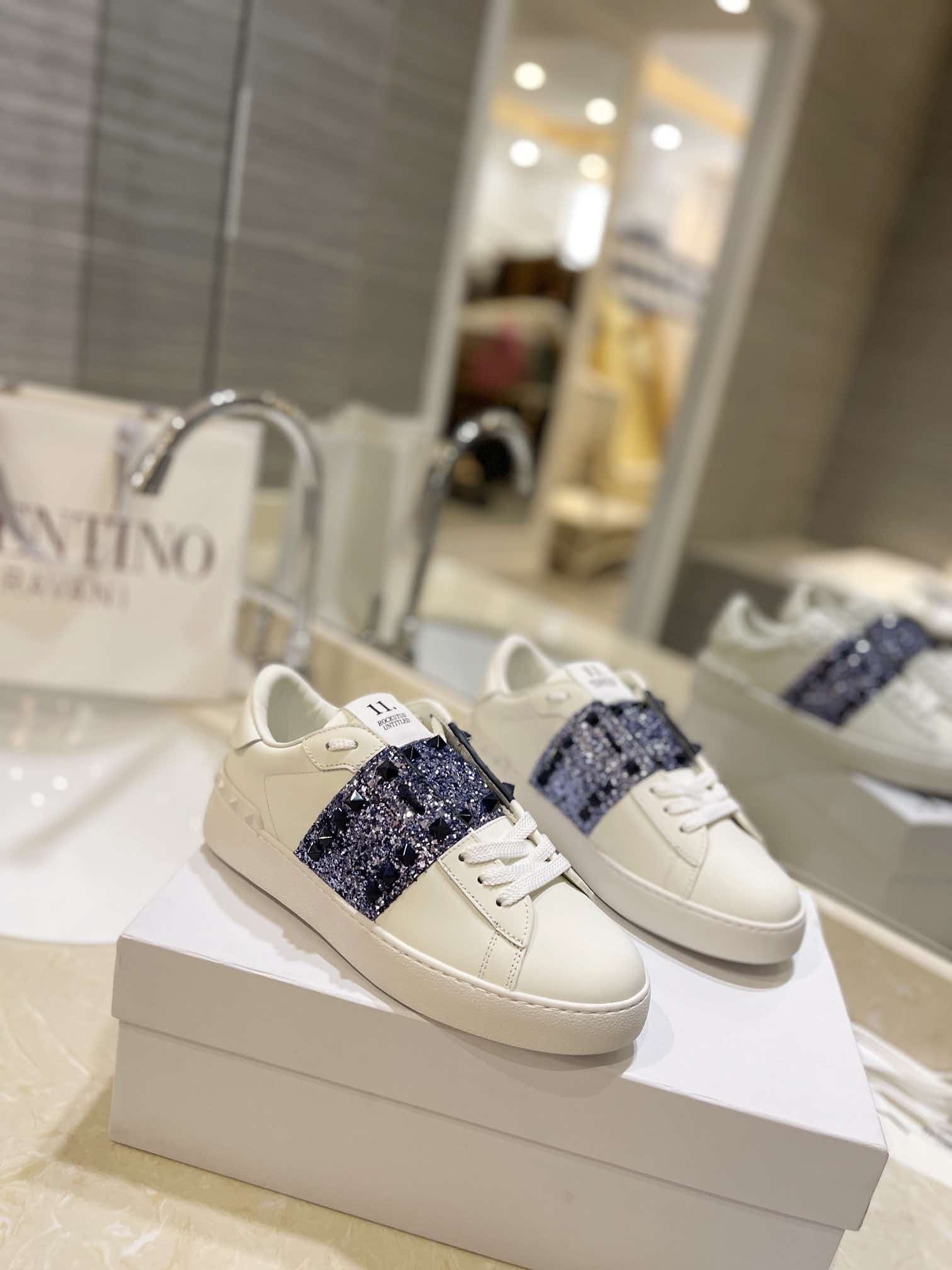 [TOP] VALENTINO Sneaker  - Collection - 711 Luxury