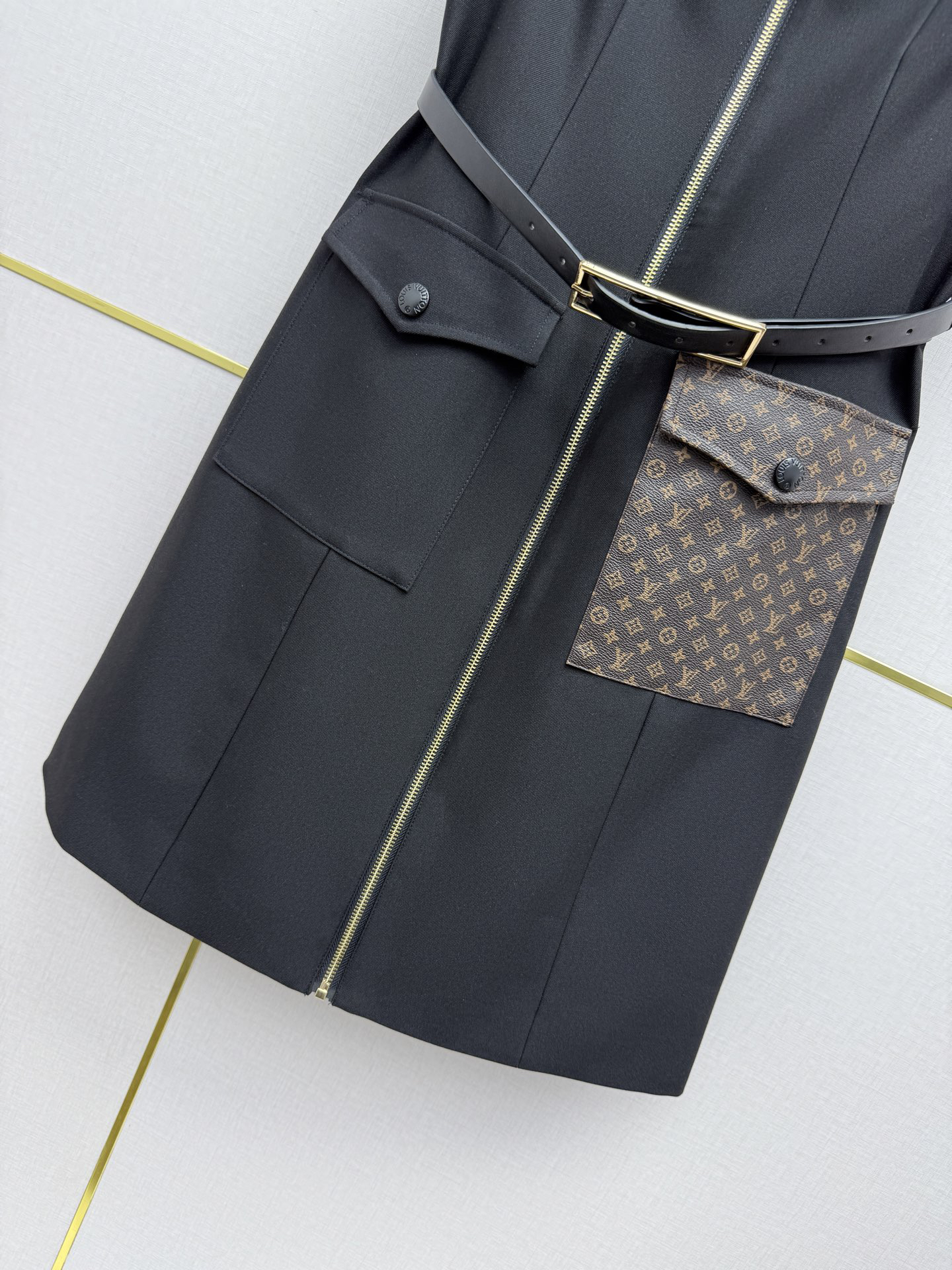 [TOP] Louis Vuitton LV Sleeveless Dress - Black