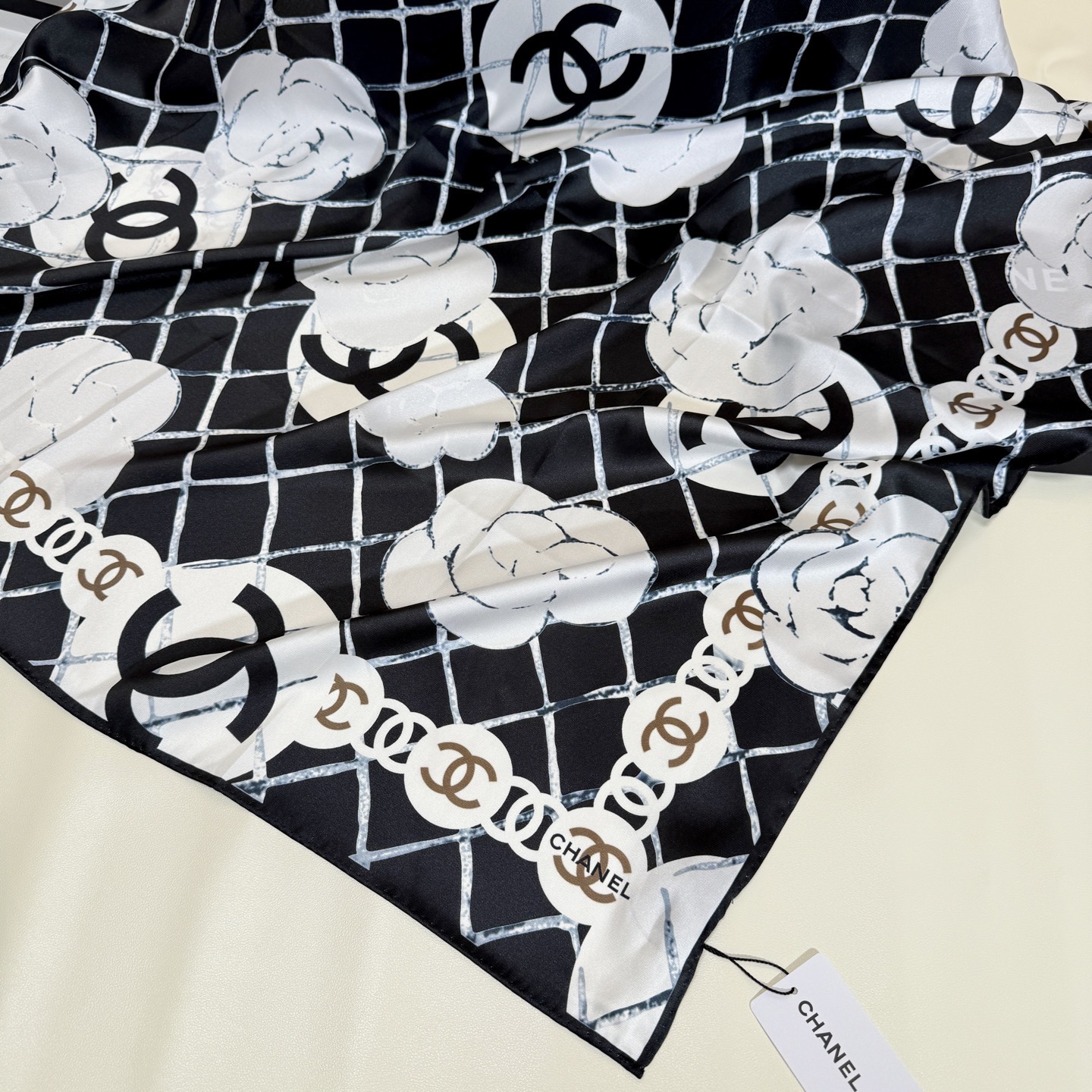 [TOP] Chanel Silk Scarf 90x90cm - Black - 711 Luxury