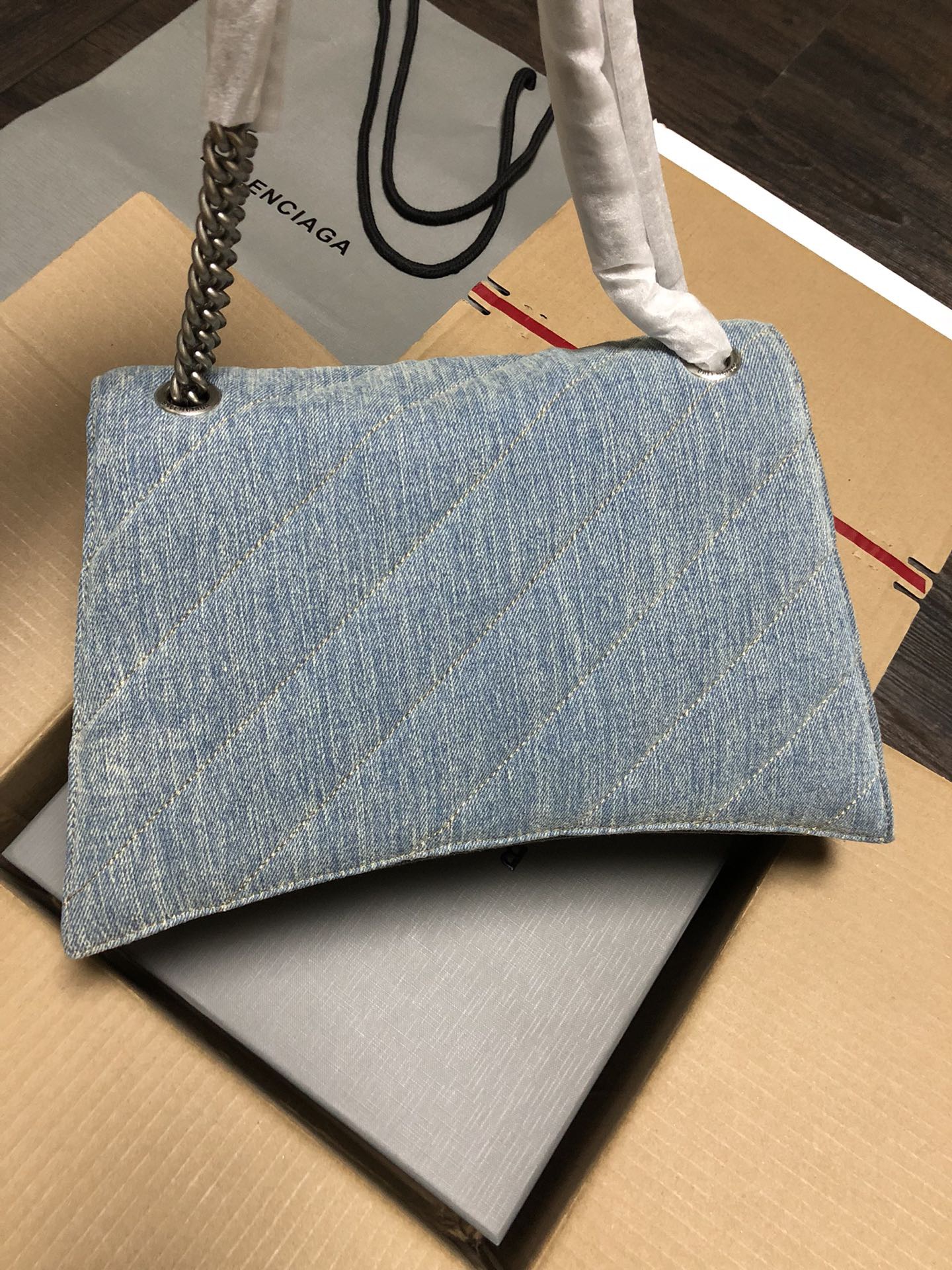 [TOP] BALENCIAGA Crush Quilted Denim Hourglass Small Shoulder Bag 25x15x9.5cm - Blue - 711 Luxury