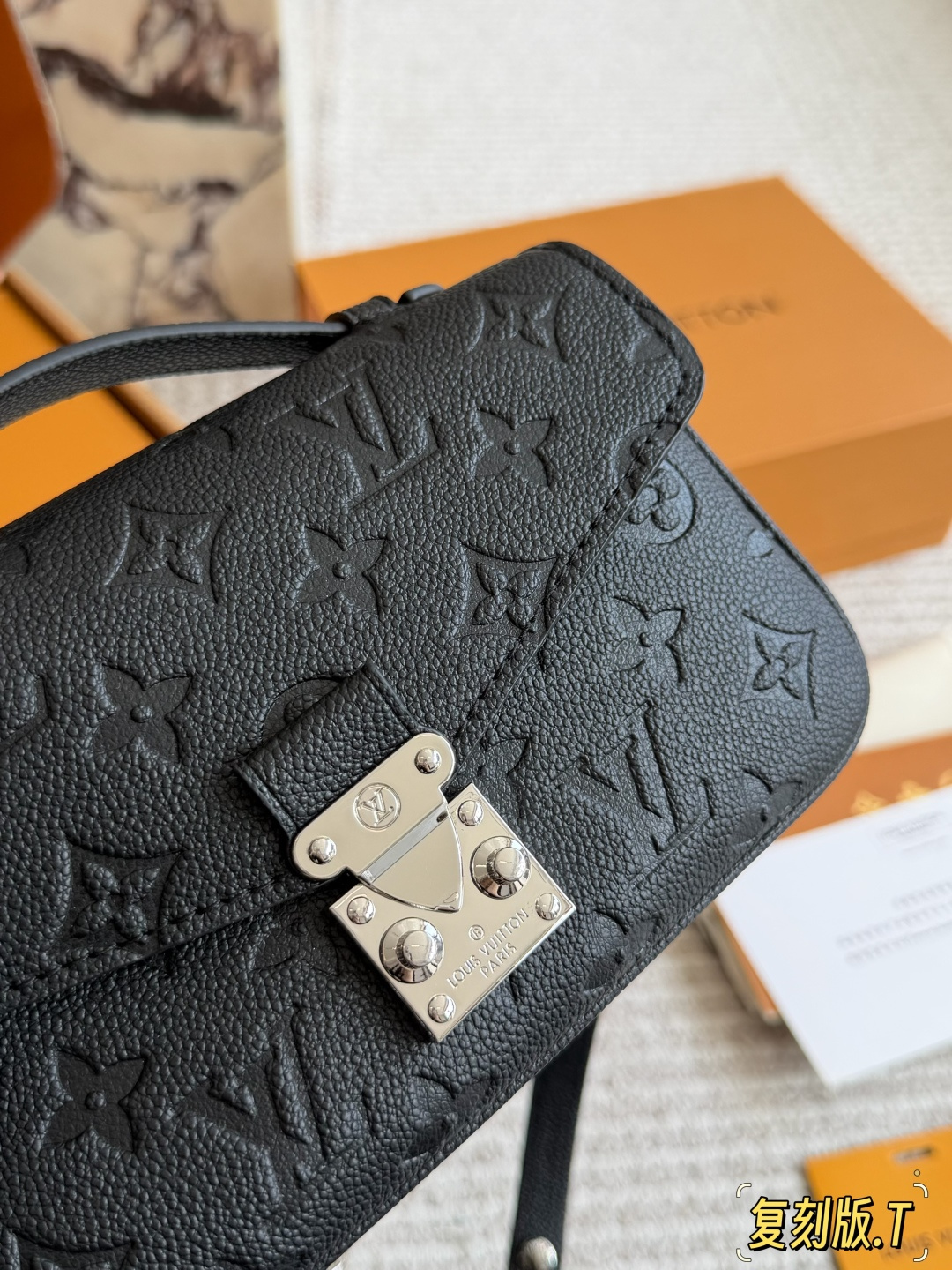 Louis Vuitton Metis Black Leather Handbag with Monogram Pattern and Silver-Tone Hardware (Replica)