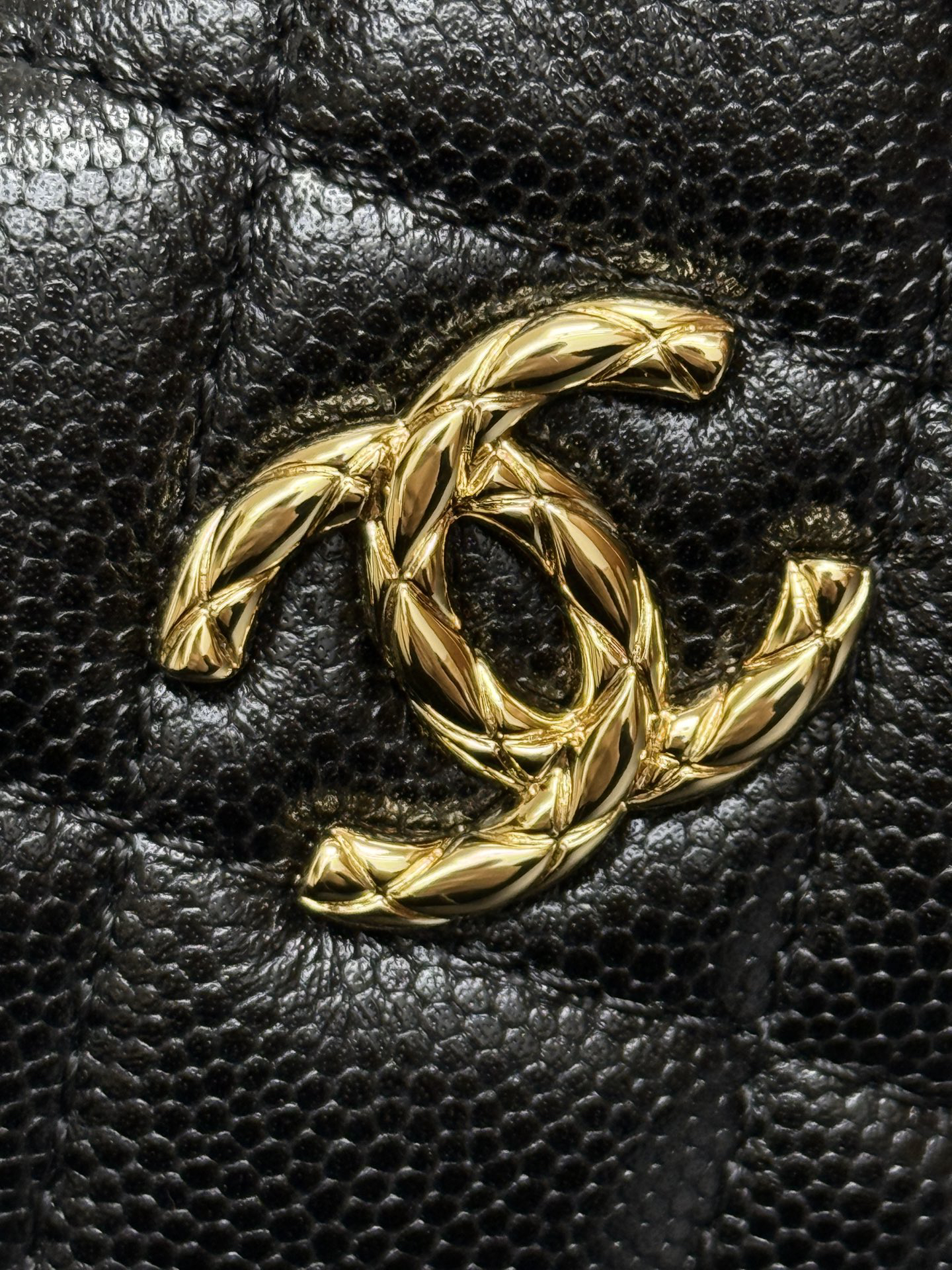 [TOP] CHANEL Caviar Bag 21x19x6cm - Black & GHW - 711 Luxury
