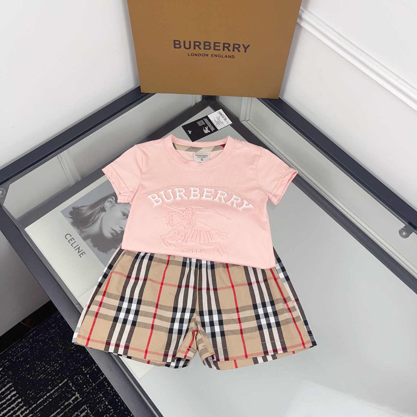 Burberry Unisex Kids Pink Embossed Letter Equestrian Short Sleeve T Shirt & Vintage Check Elastic Waist Shorts Two Piece Casual Matching Set Boys Girls Sizes 90-130