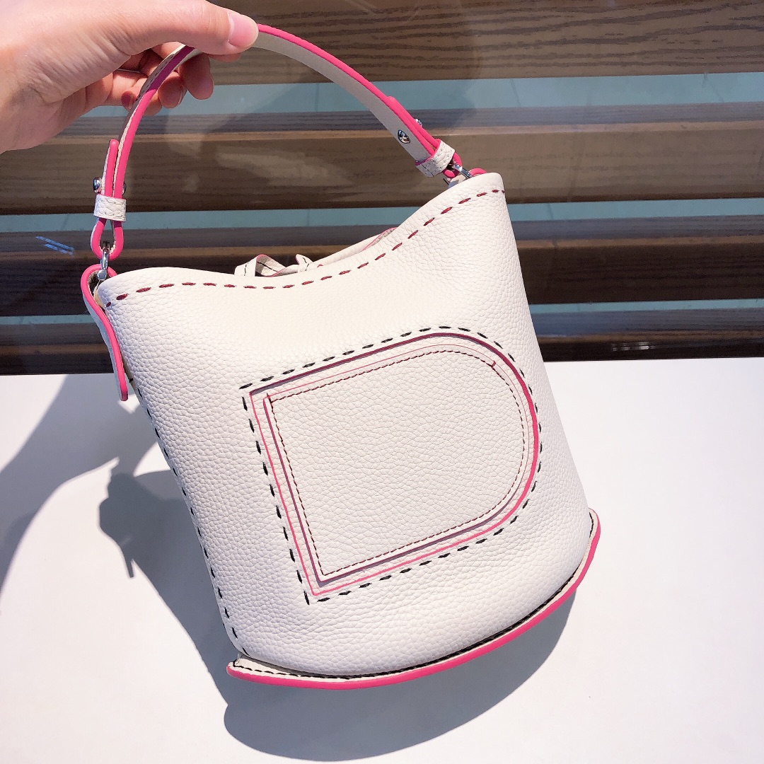 [TOP] Delvaux Bucket Bag Cowhide 20x10x20cm - White - 711 Luxury