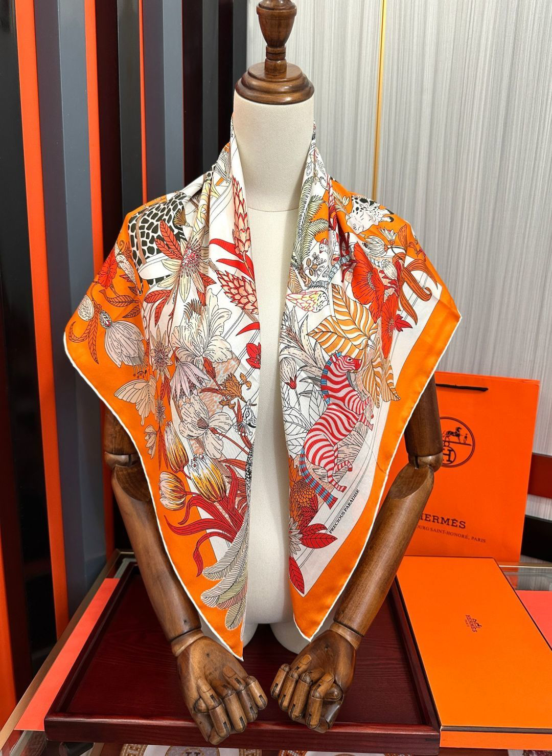 [TOP] HERMES Scarf 90x90cm - Orange - 711 Luxury