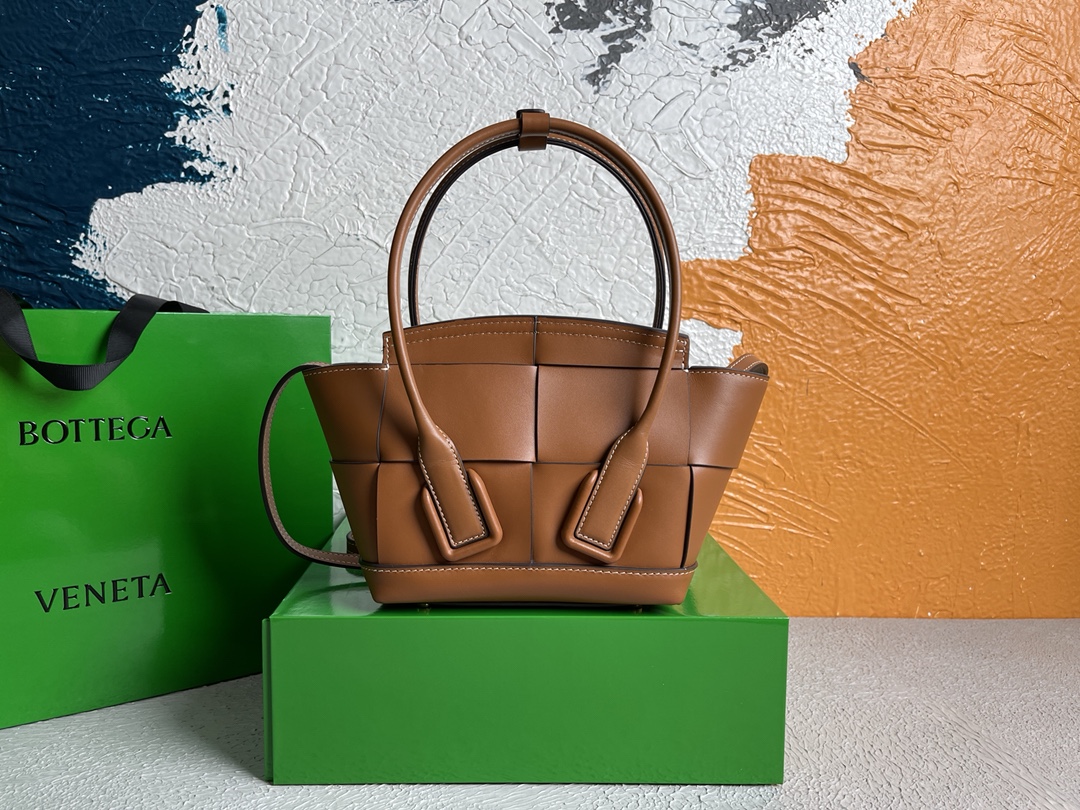 [TOP] Bottega Veneta BV MINI ARCO Bag Calfskin 29x19x9cm - Brown - 711 Luxury