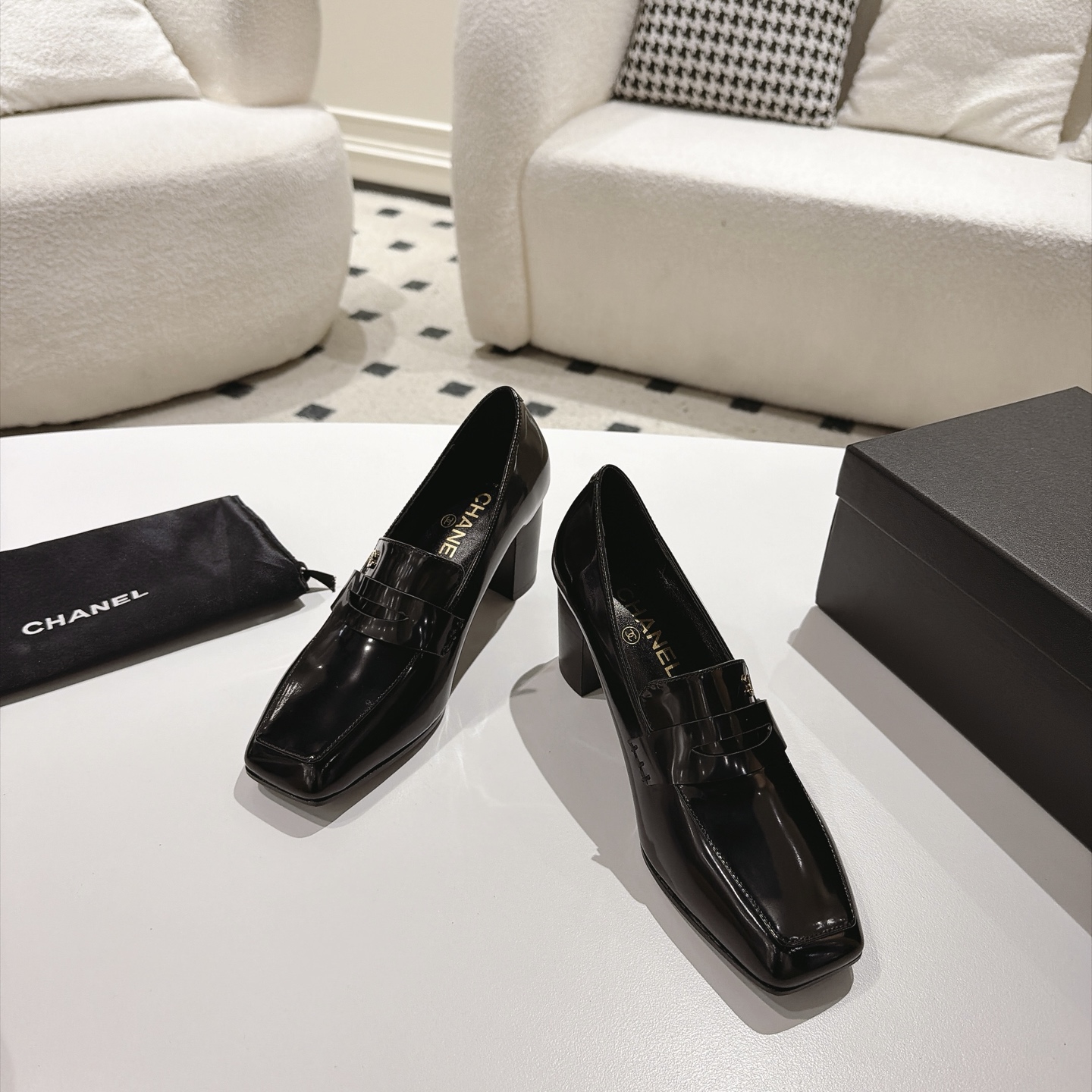 [TOP] CHANEL Cowhide High Heels Loafer Shoes - Black - 711 Luxury