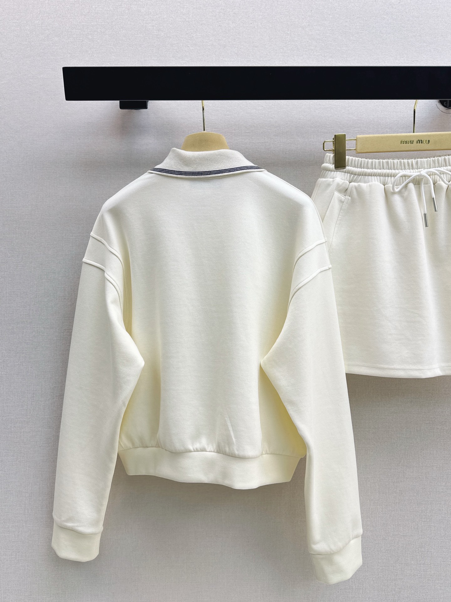 [TOP] Miu Miu  Polo + Dress Suit - Beige