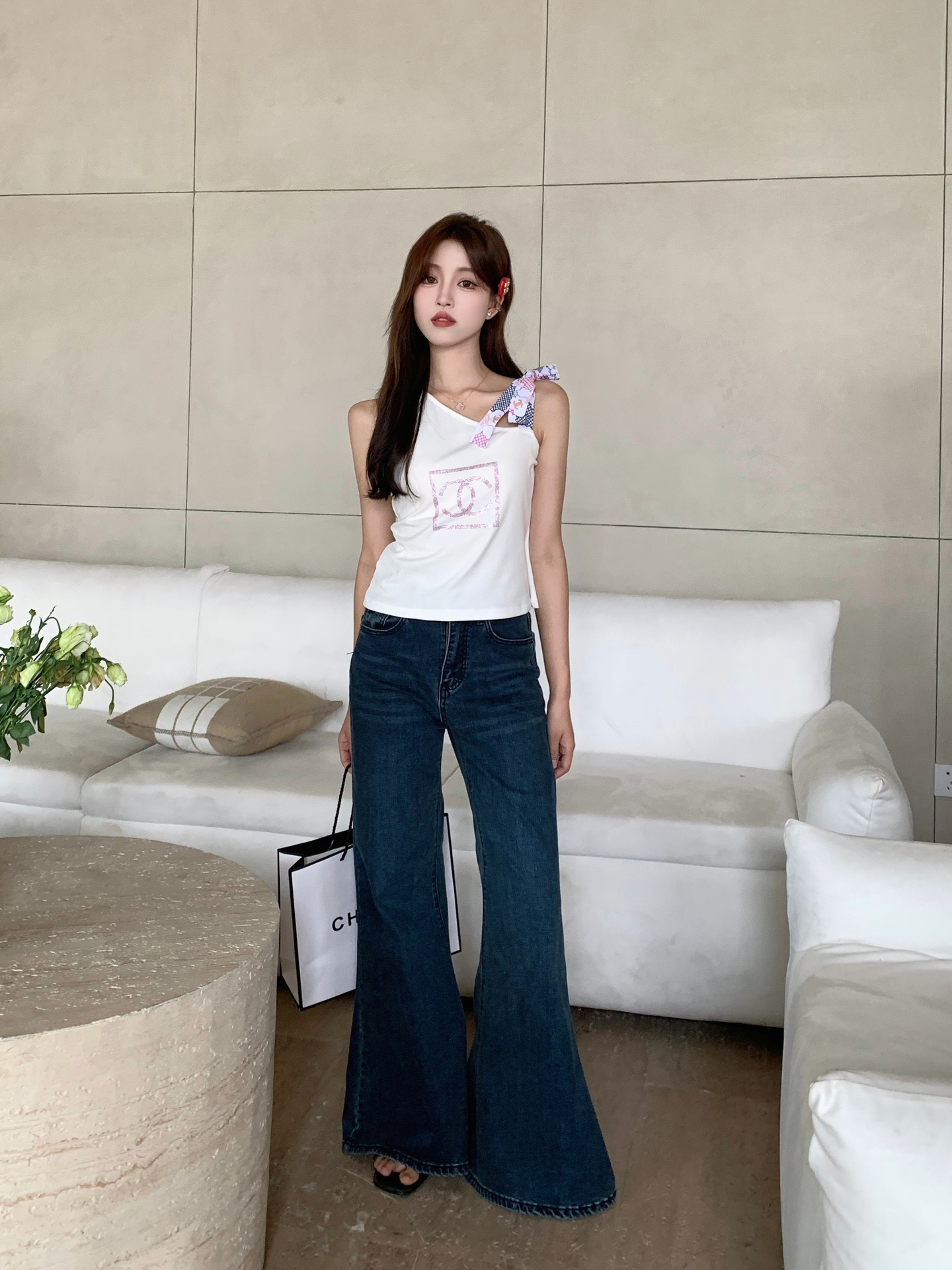 [TOP] CHANEL Vest - White