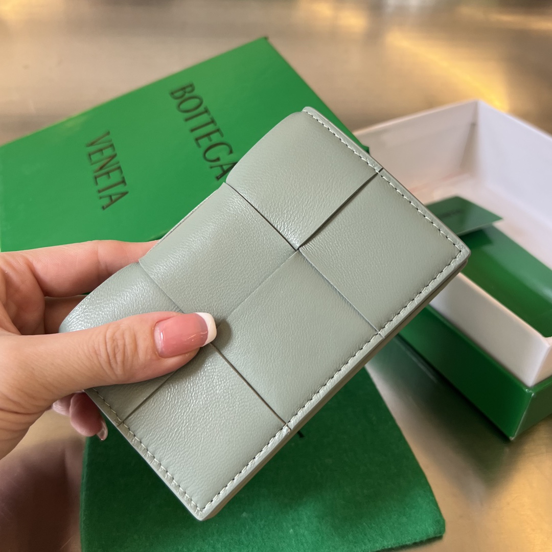 [TOP] Bottega Veneta BV Folding Slim Business Card Holder 12.5x7.5 cm - Light Green - 711 Luxury