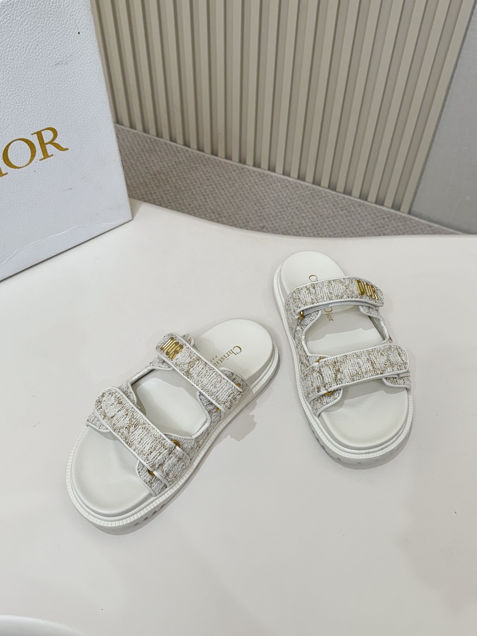 [TOP] Christian Dior Sandals - White