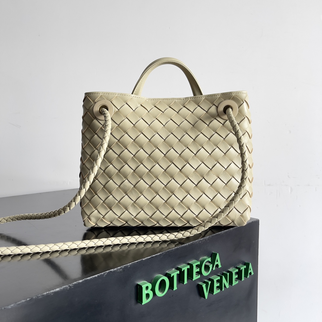 [TOP] Bottega Veneta BV Andiamo Bag Lambskin 25x22x10.5cm - Beige - 711 Luxury