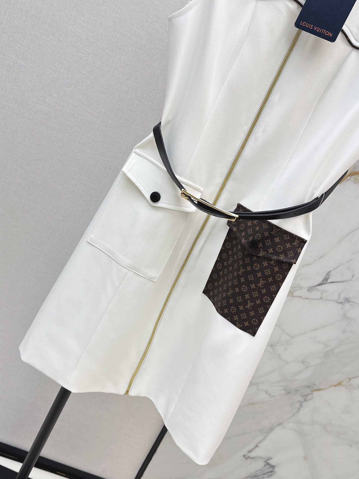 [TOP] Louis Vuitton LV Dress - White