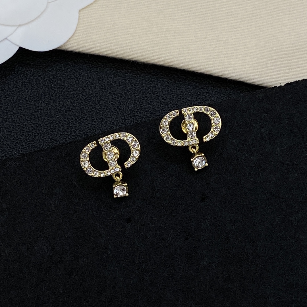[TOP] Christian Dior Earrings - Gold