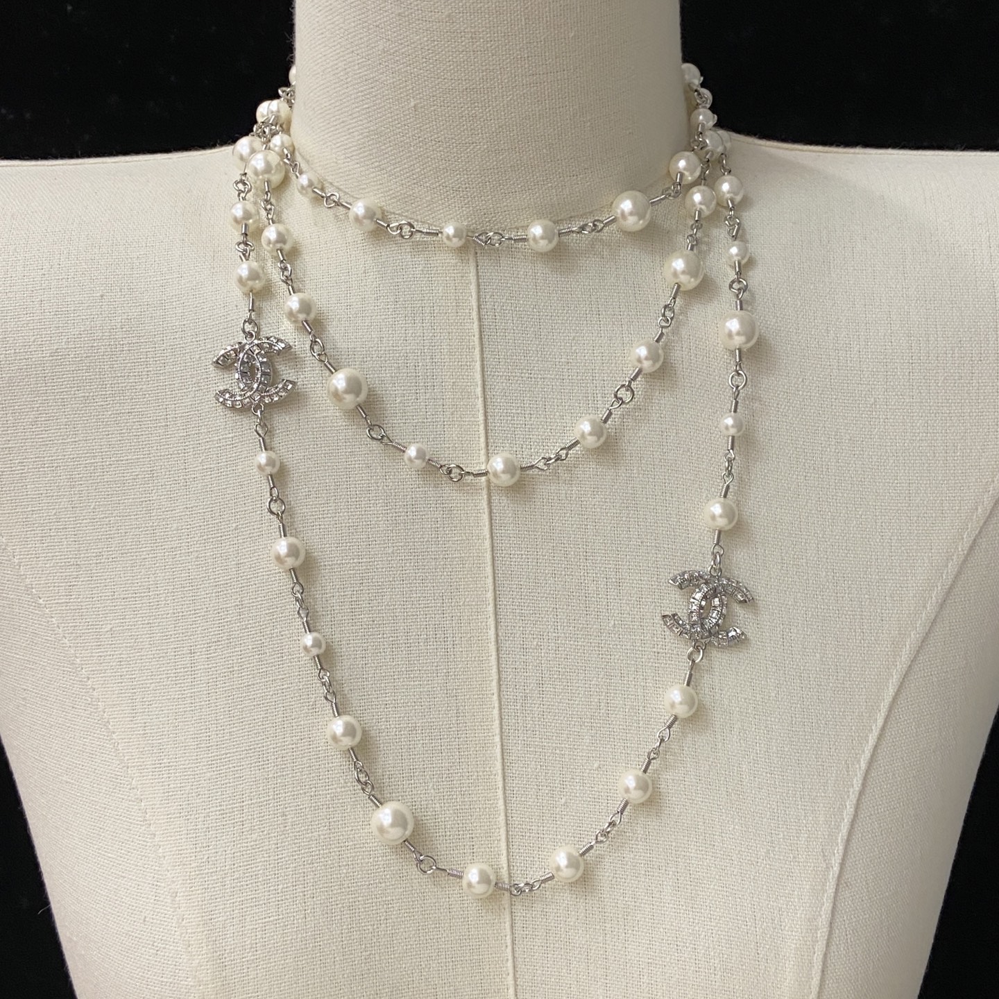 [TOP] CHANEL Long Necklace - Silver - 711 Luxury