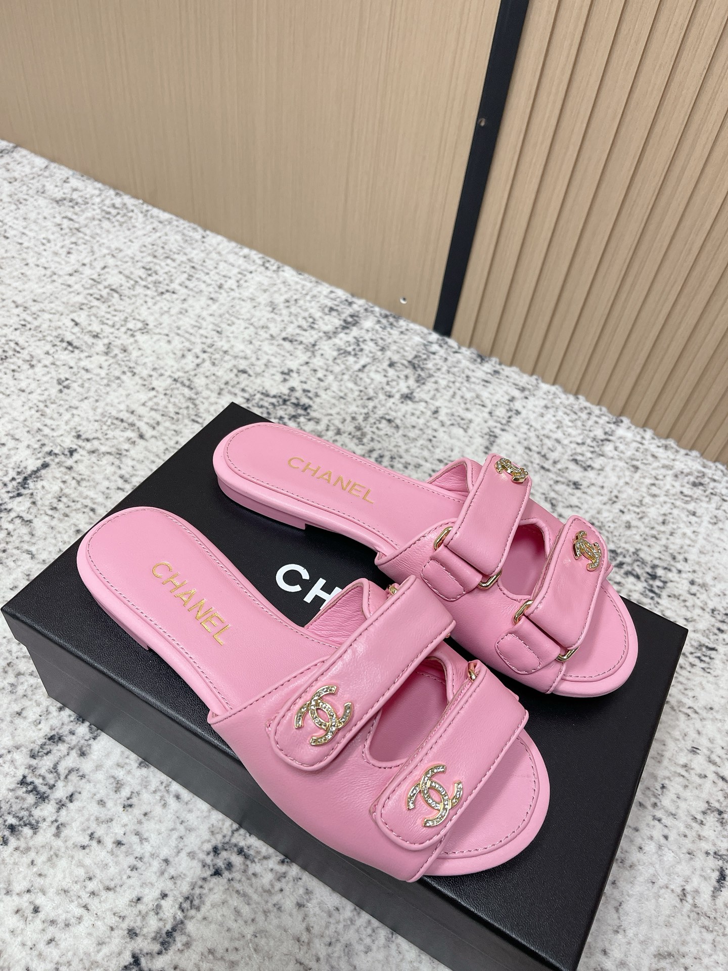 [TOP] CHANEL  Sandals - Pink
