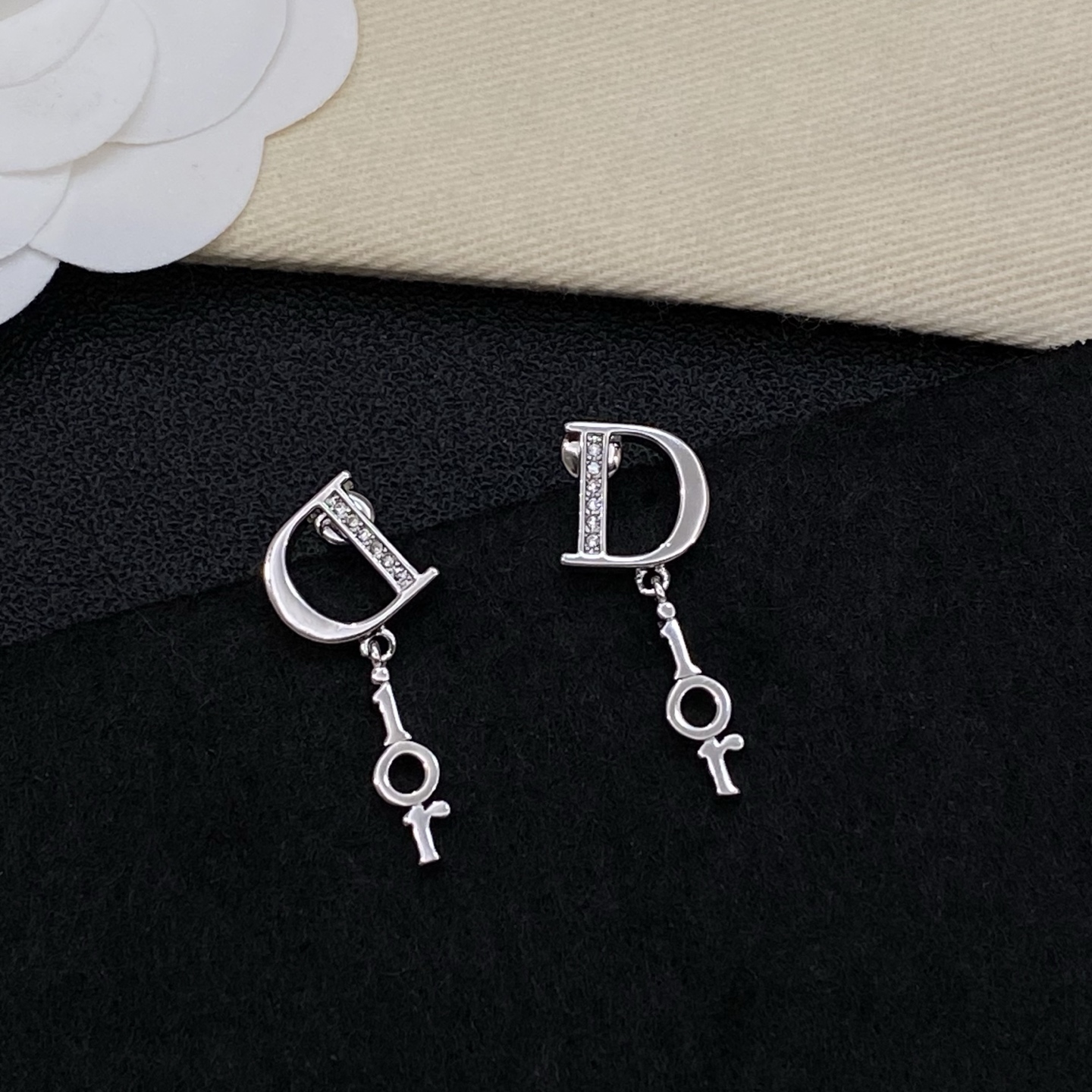[TOP] Christian Dior Earrings - 2 Color - 711 Luxury