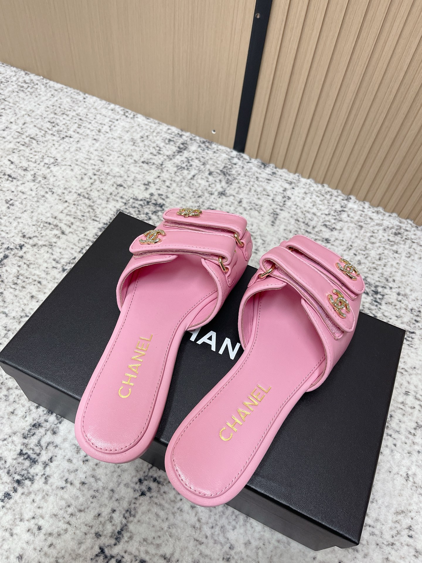 [TOP] CHANEL  Sandals - Pink