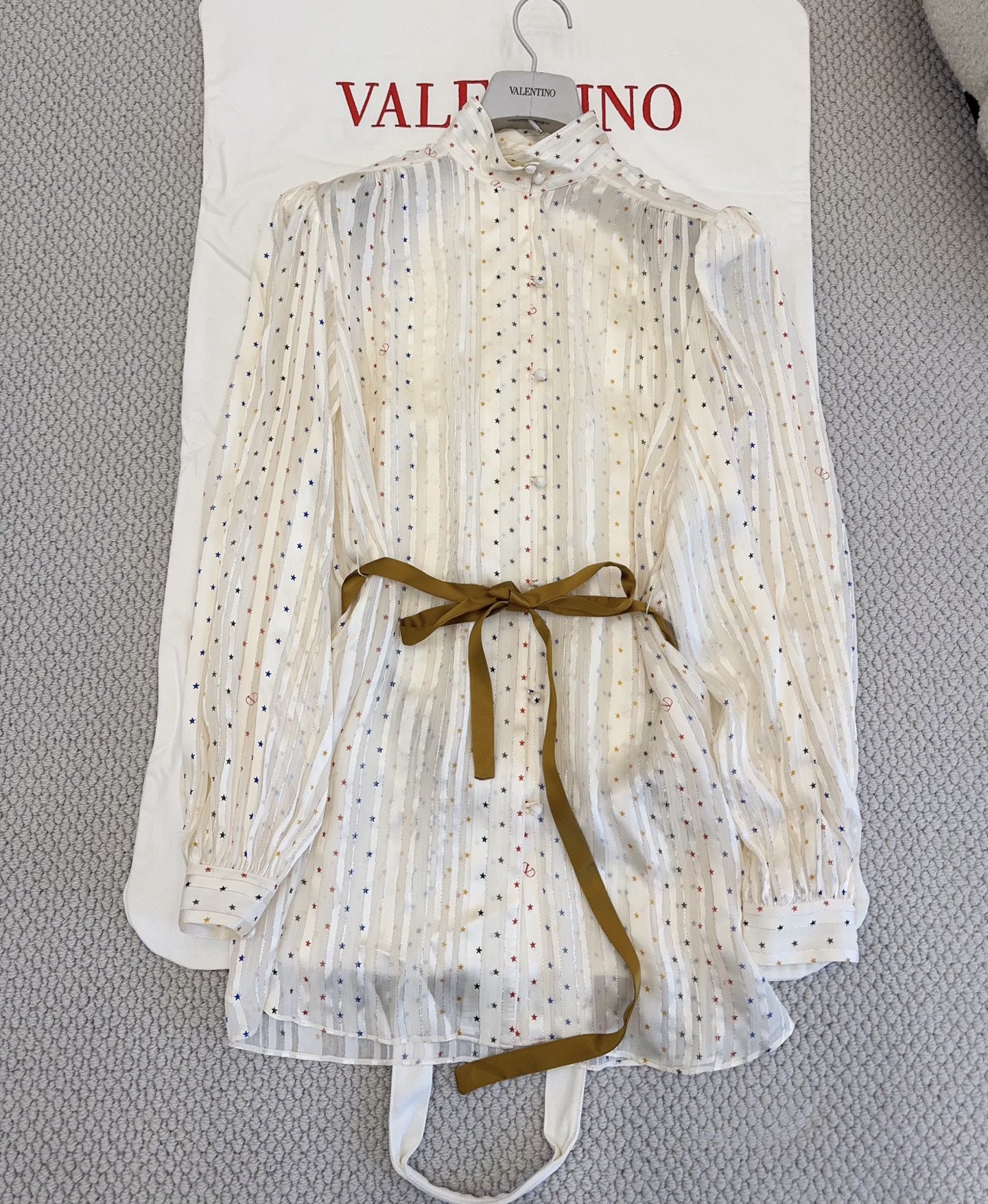 Valentino Clothing Valentino Garavani Star-print Front-slit Blouse and Silk Skirt #395280 View 2 | Nigo Office