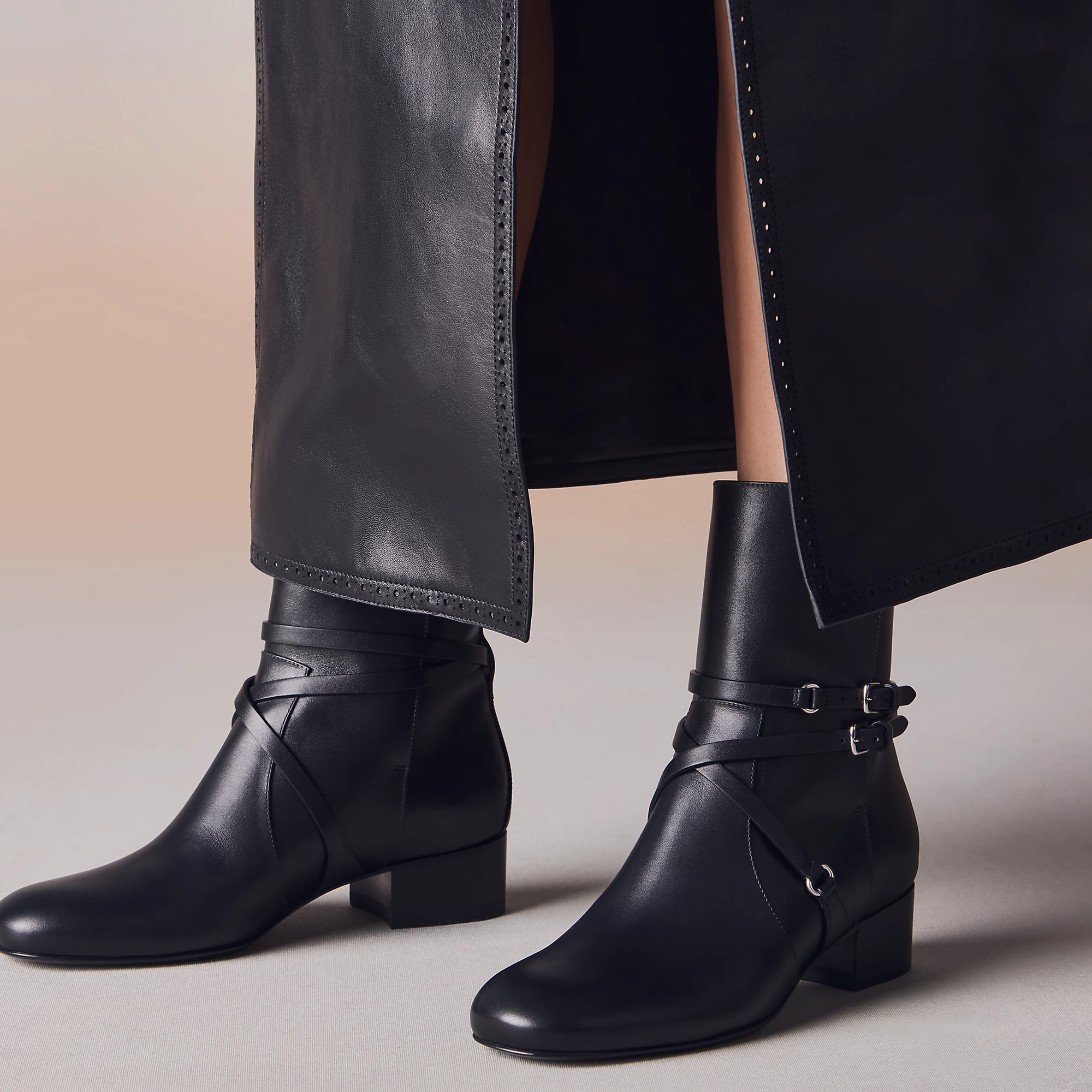 Designer Shoes Hermès Nancy 35 Ankle Boot #378117 View 2 | Nigo Office