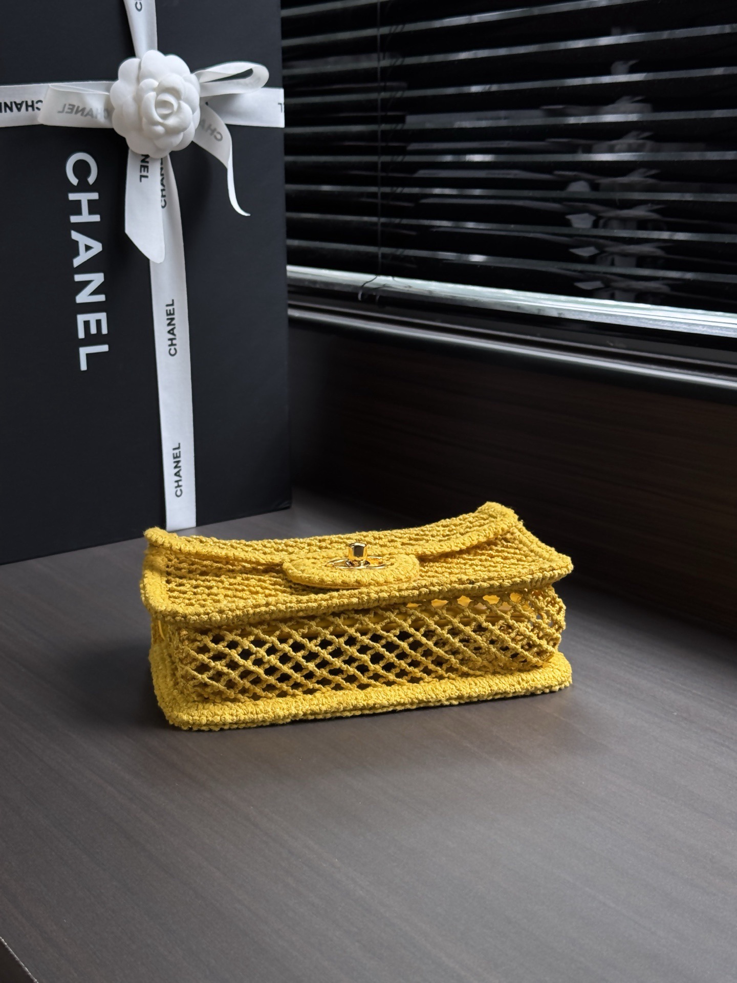 [TOP] CHANEL 26M Coco beach Crochet Cutout Chain Classic Flab Bag 21-14-6cm - Yellow - GHW - 711 Luxury