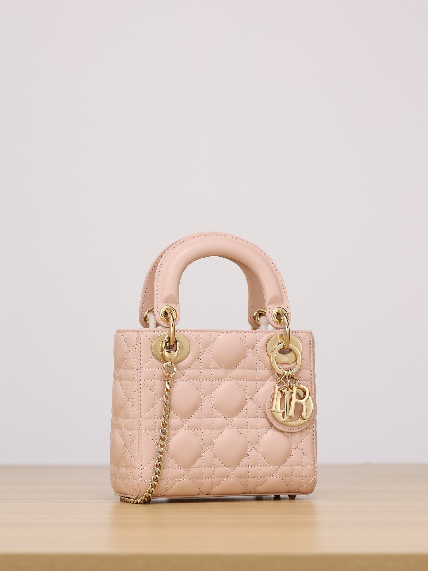 [TOP] Christian Dior Lady Dior Bag Lambskin 17x15x7cm - Pink - 711 Luxury