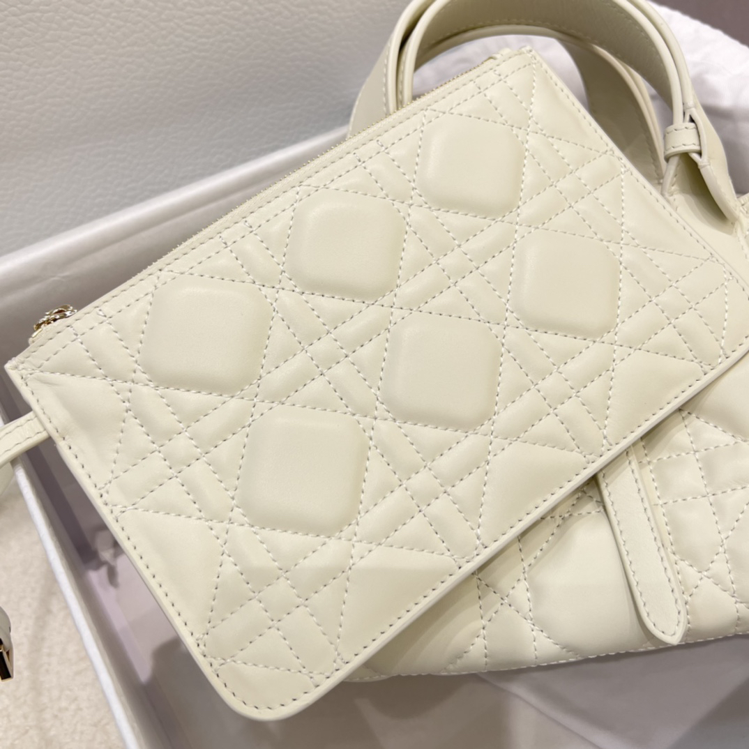[TOP] Christian Dior Toujours Bag Calfskin 23*14*12cm - White