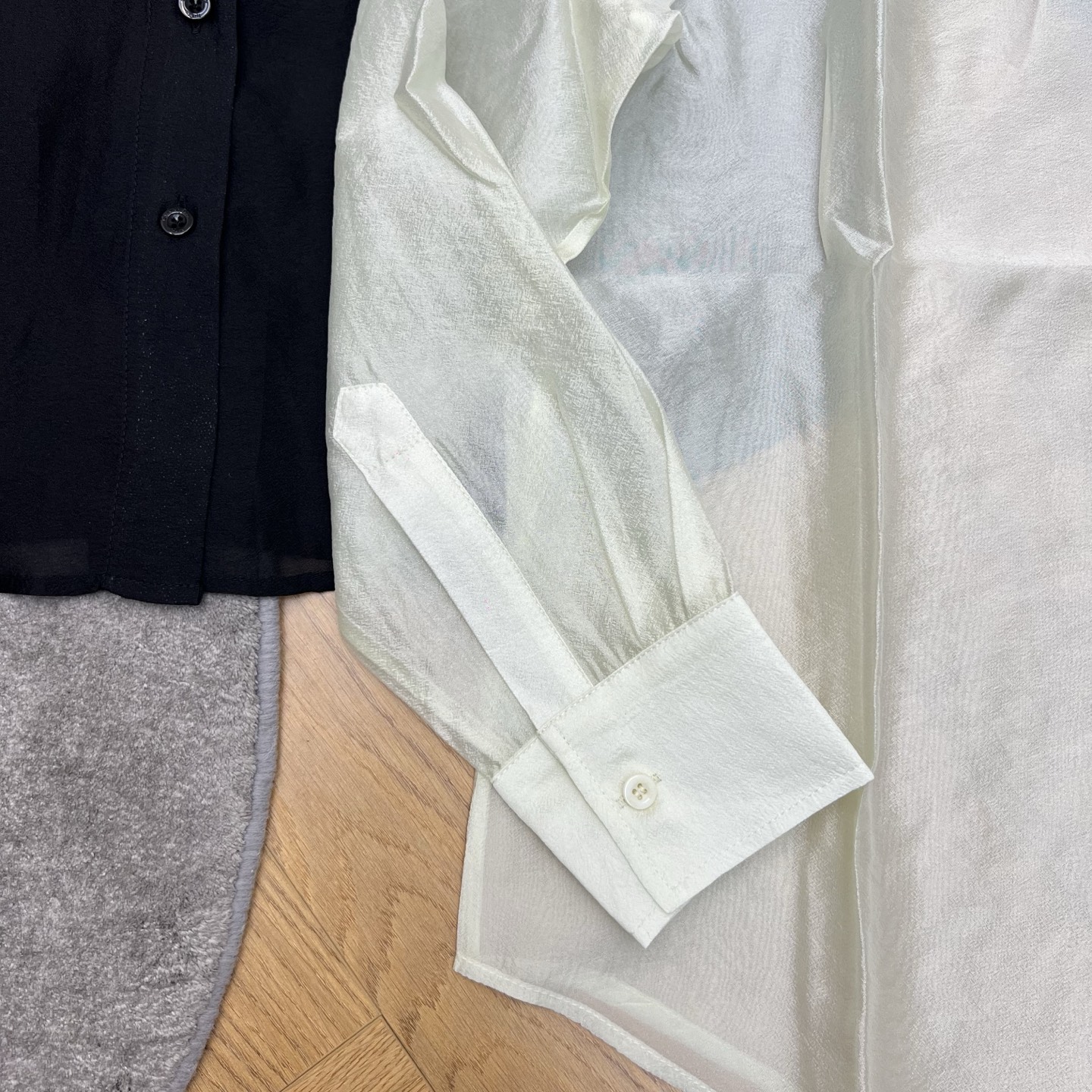 [TOP] Christian Dior  Breathable Shirt - 2 Colors