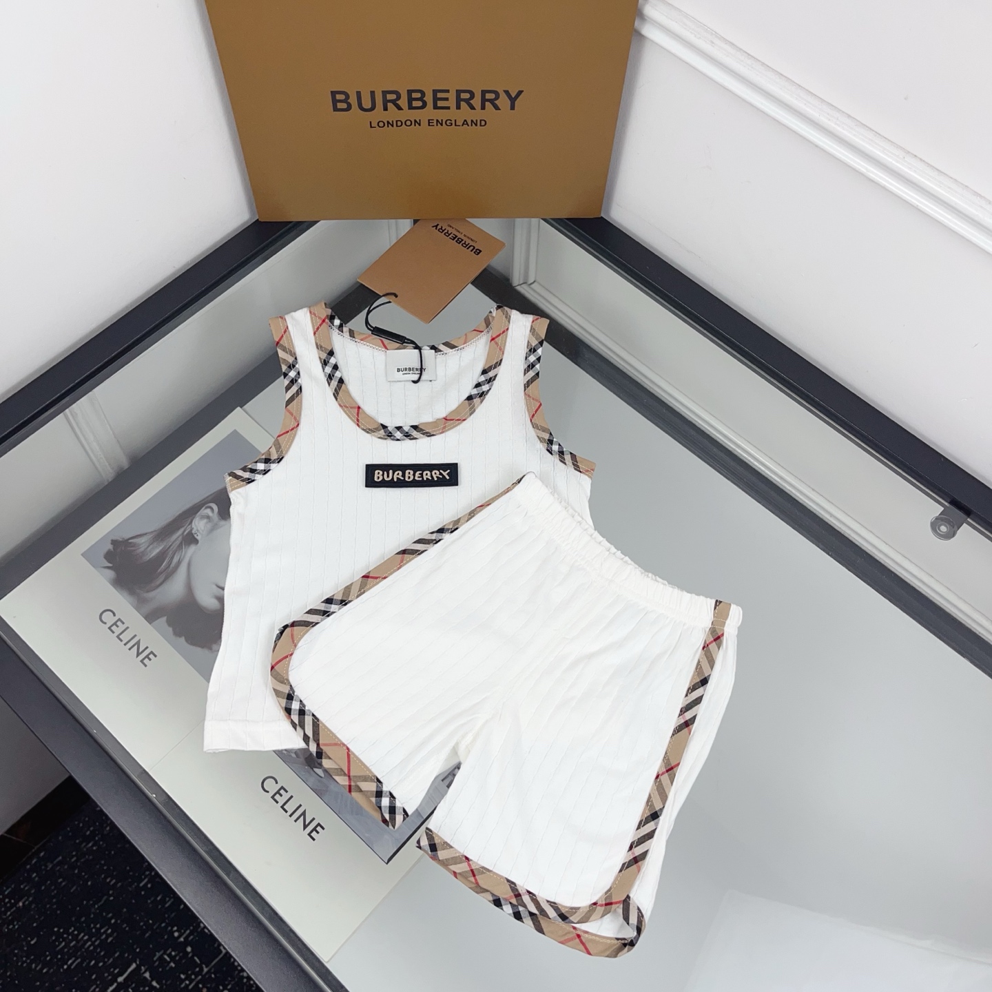 Burberry Unisex Baby White Vertical Rib Tank Top & Vintage Check Trim Shorts Two Piece Set Infant Boys Girls Sizes 66-110