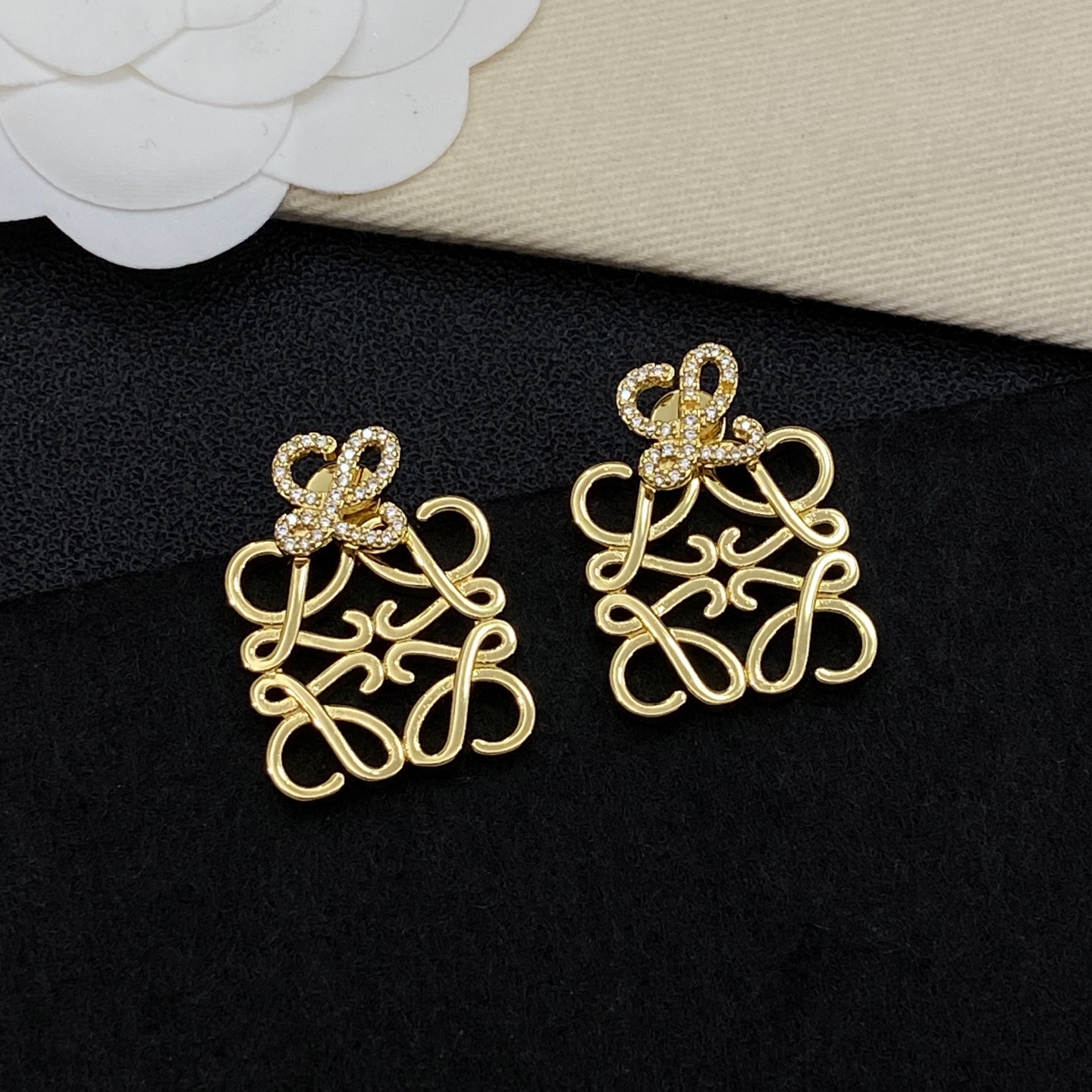 [TOP] LOEWE Earrings - 2 Color - 711 Luxury