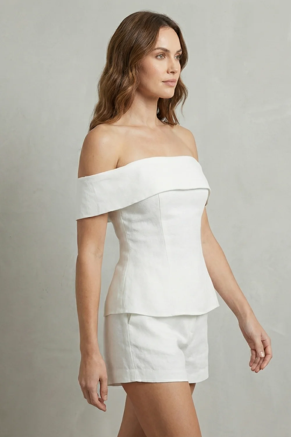 Alvienne – Off shoulder peplum elegance – Two piece set