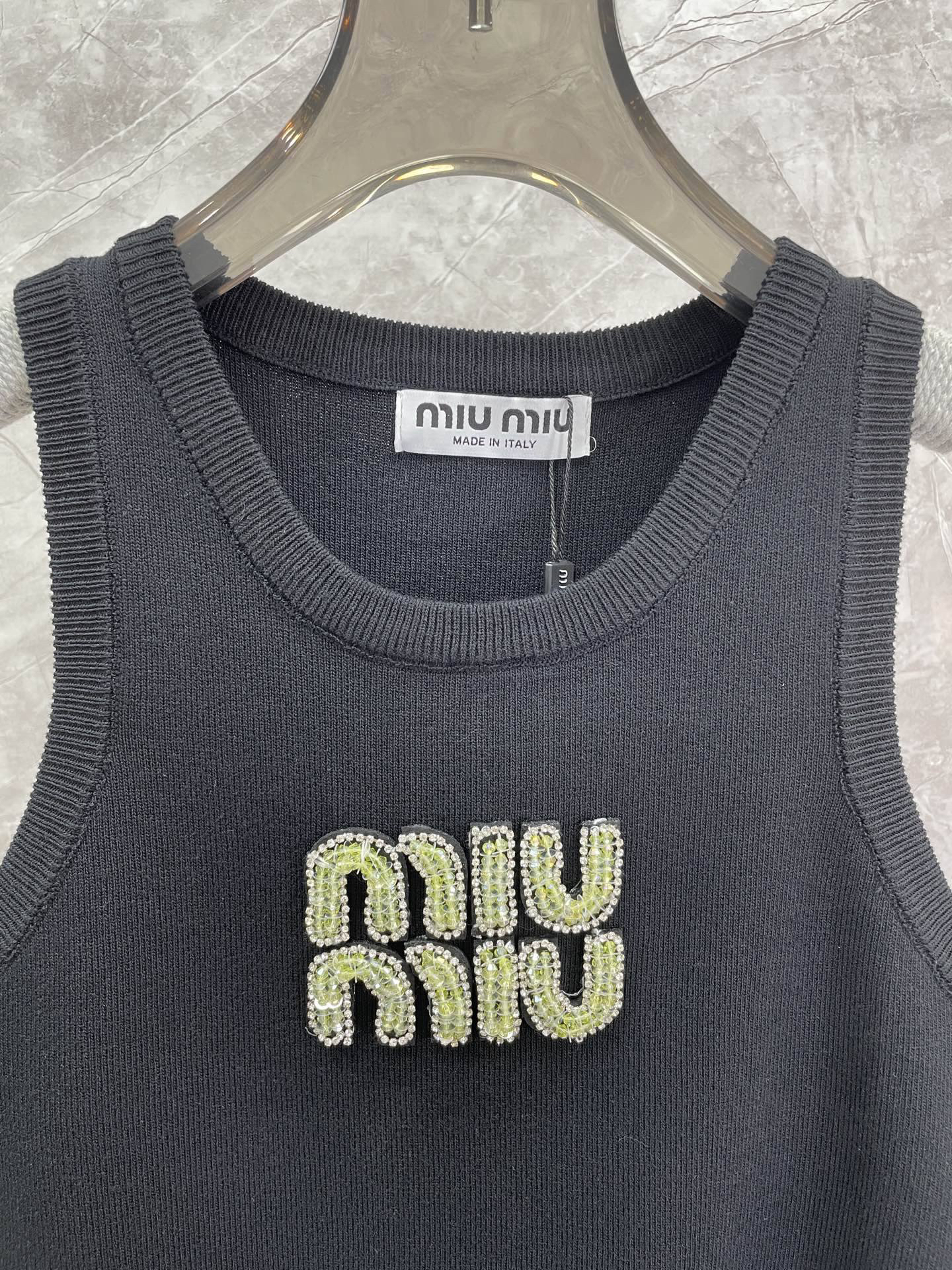 [TOP] Miu Miu Vest - Black - 711 Luxury