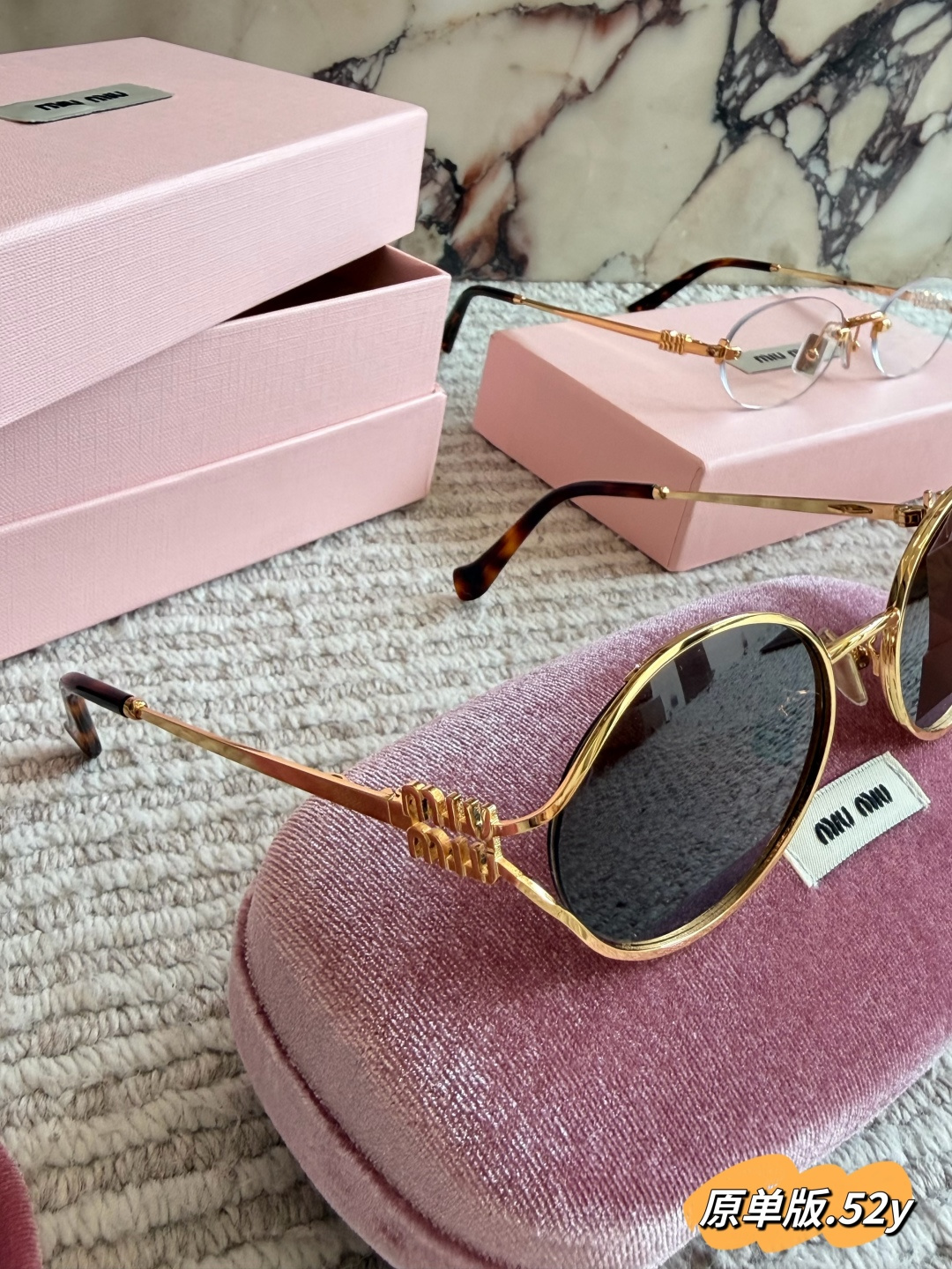 MIU MIU 52Y Round Frame Sunglasses with Tortoiseshell Temples (Replica)