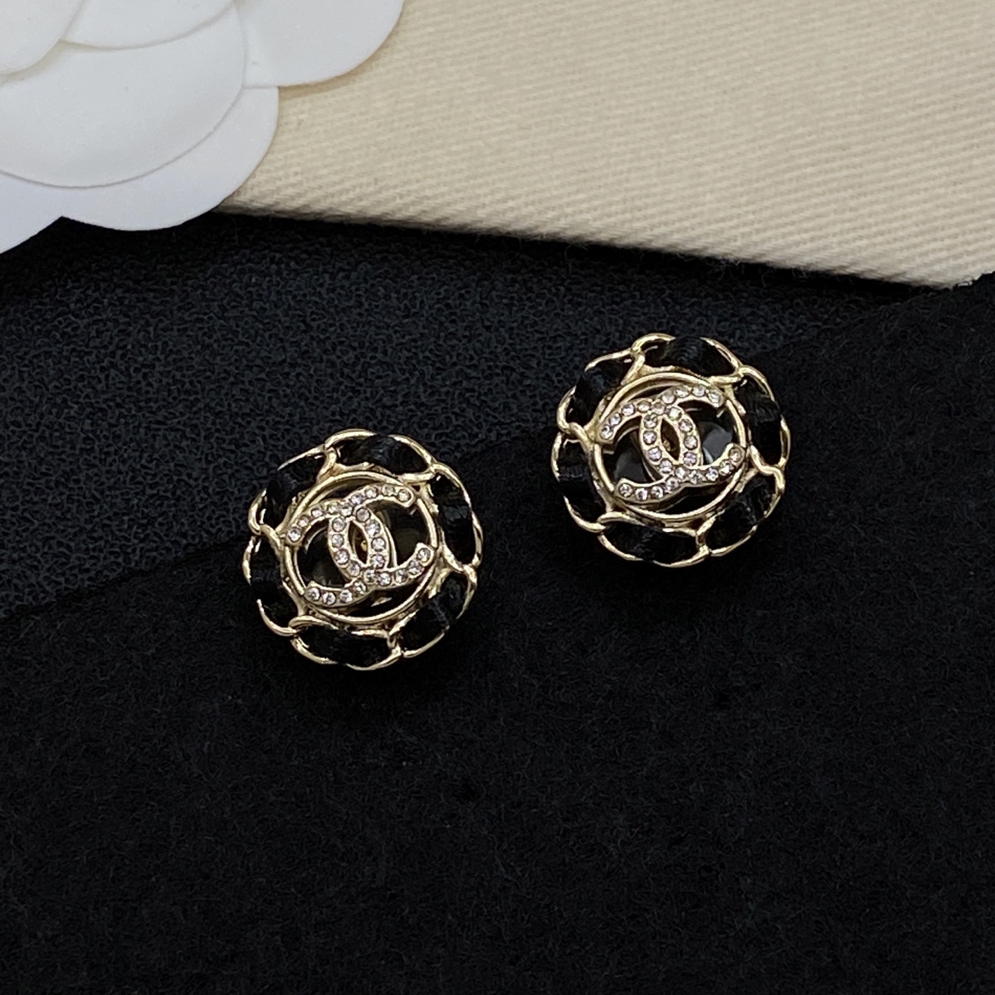 [TOP] CHANEL Earrings - Gold - 711 Luxury