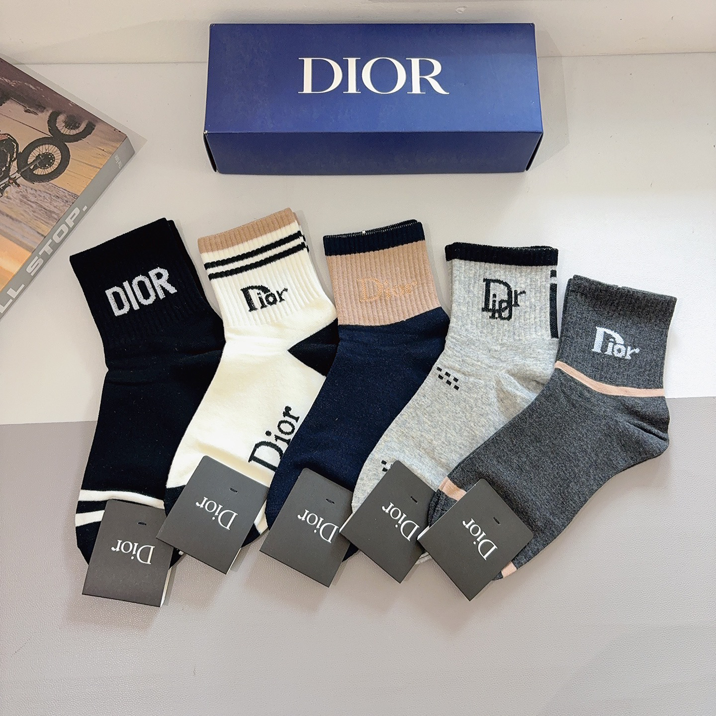 [TOP] Christian Dior Socks - 5 Pieces as a Set - 711 Luxury