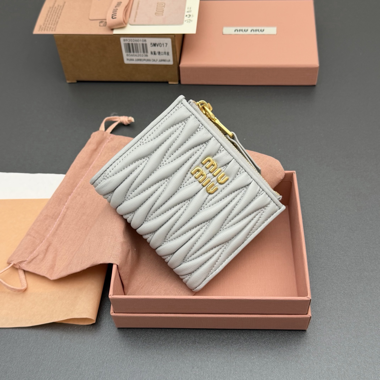 [TOP] Miu Miu  Wallet 11 x 9.2cm - Grey