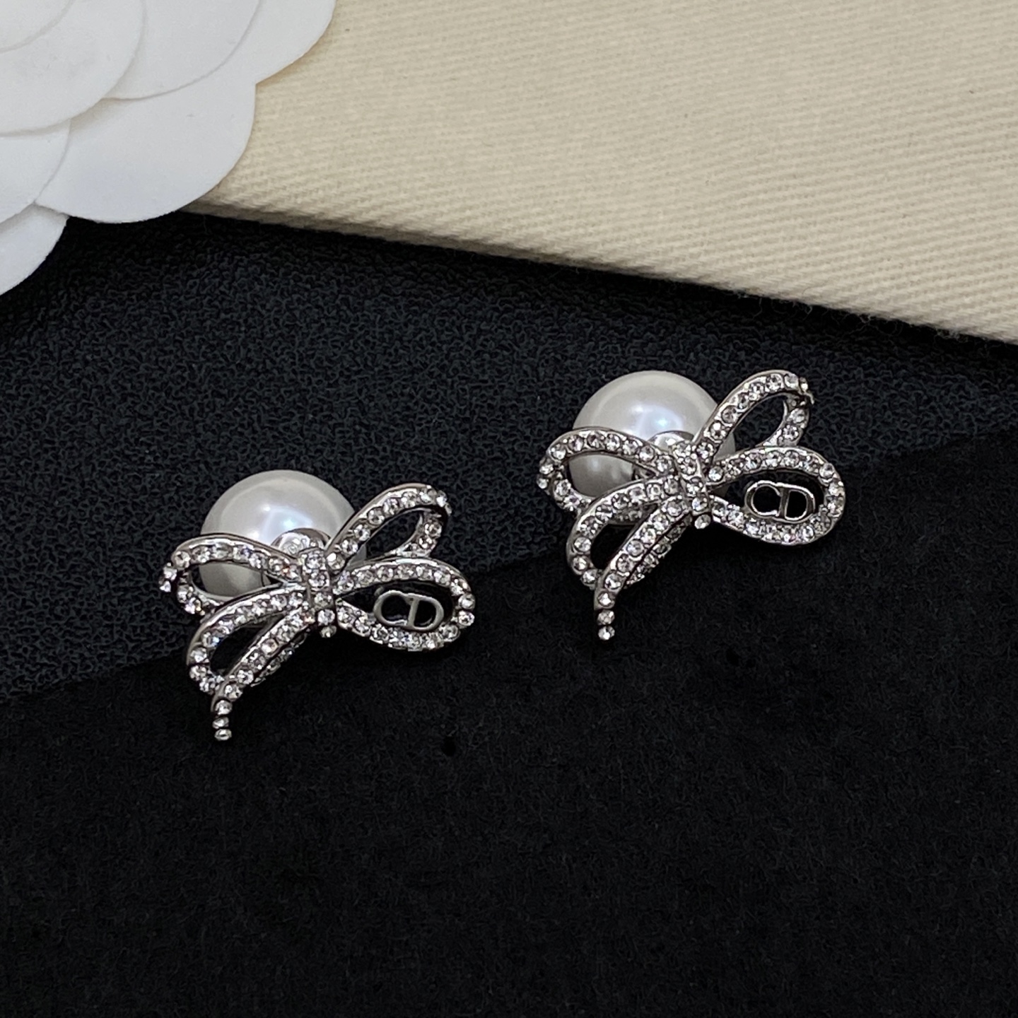 [TOP] Christian Dior Earrings - Silver - 711 Luxury