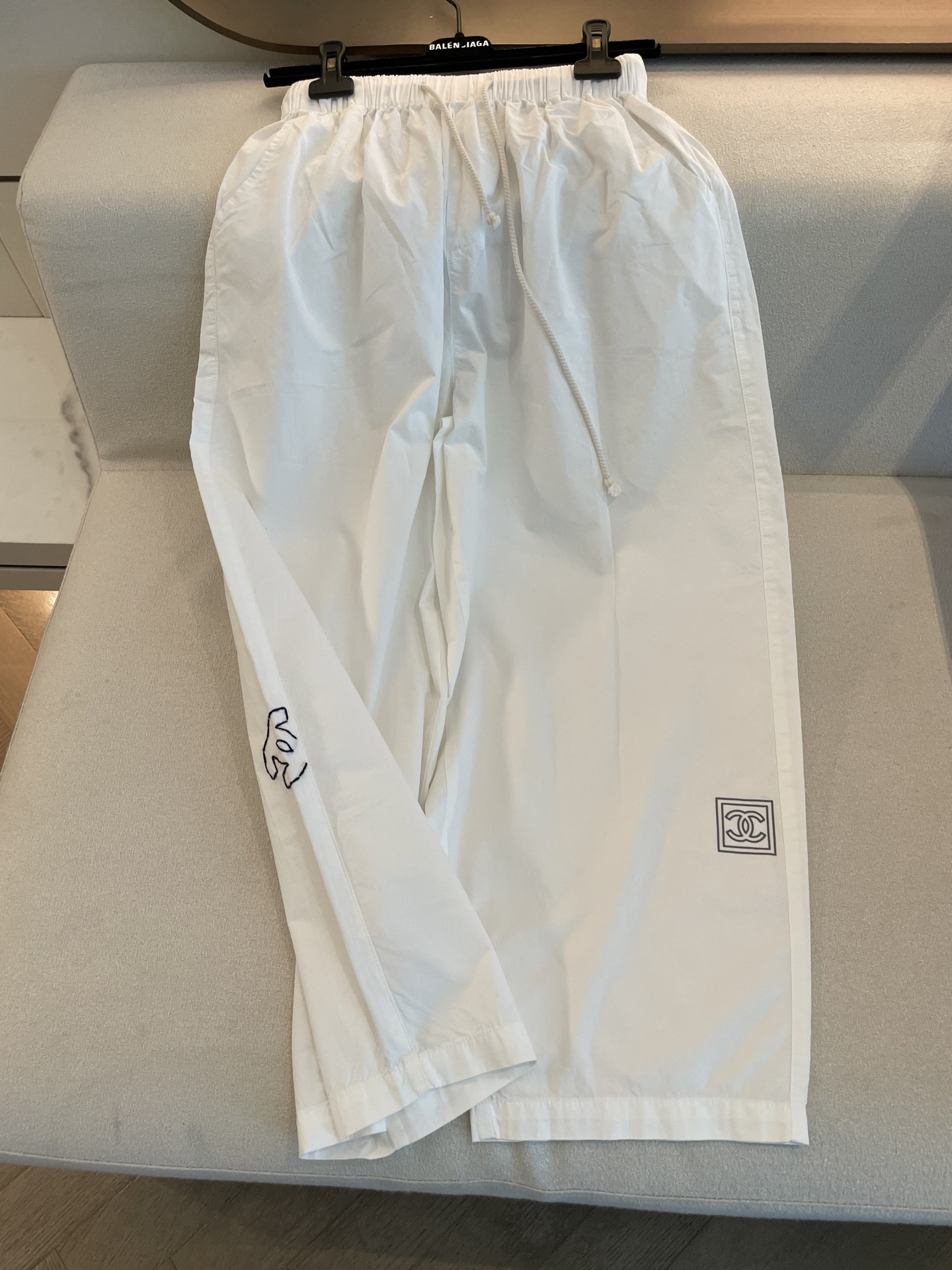 [TOP] CHANEL Pants - White