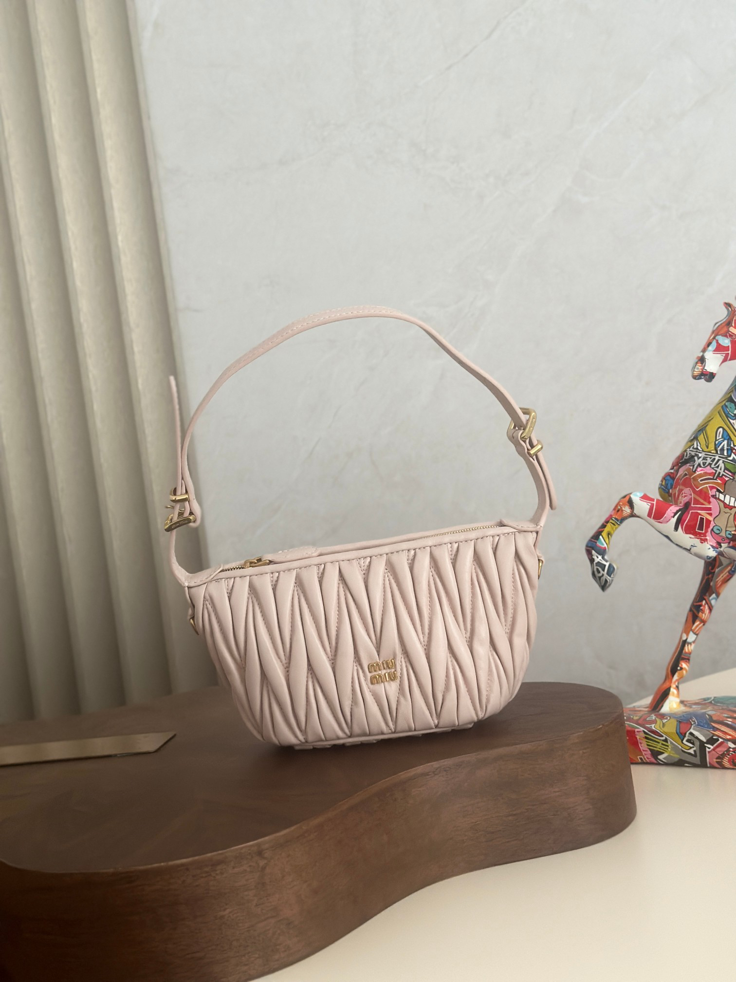 [TOP] Miu Miu Matelasse Mini Bag 15x8.5x8cm - Pink - 711 Luxury