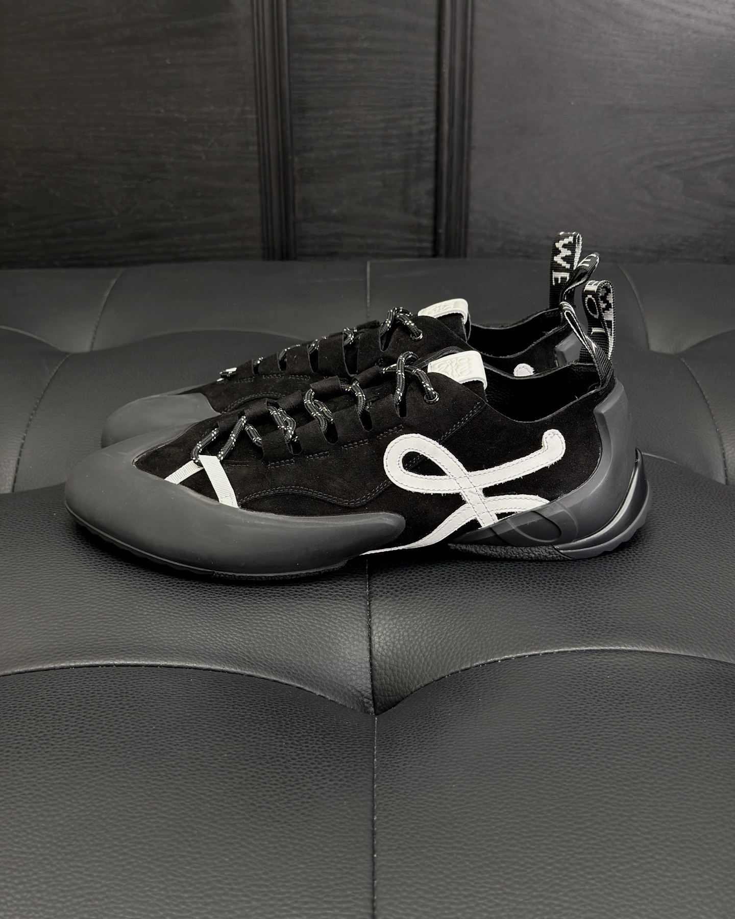 LOEWE Grip Sneaker in Calfskin Suede #381607