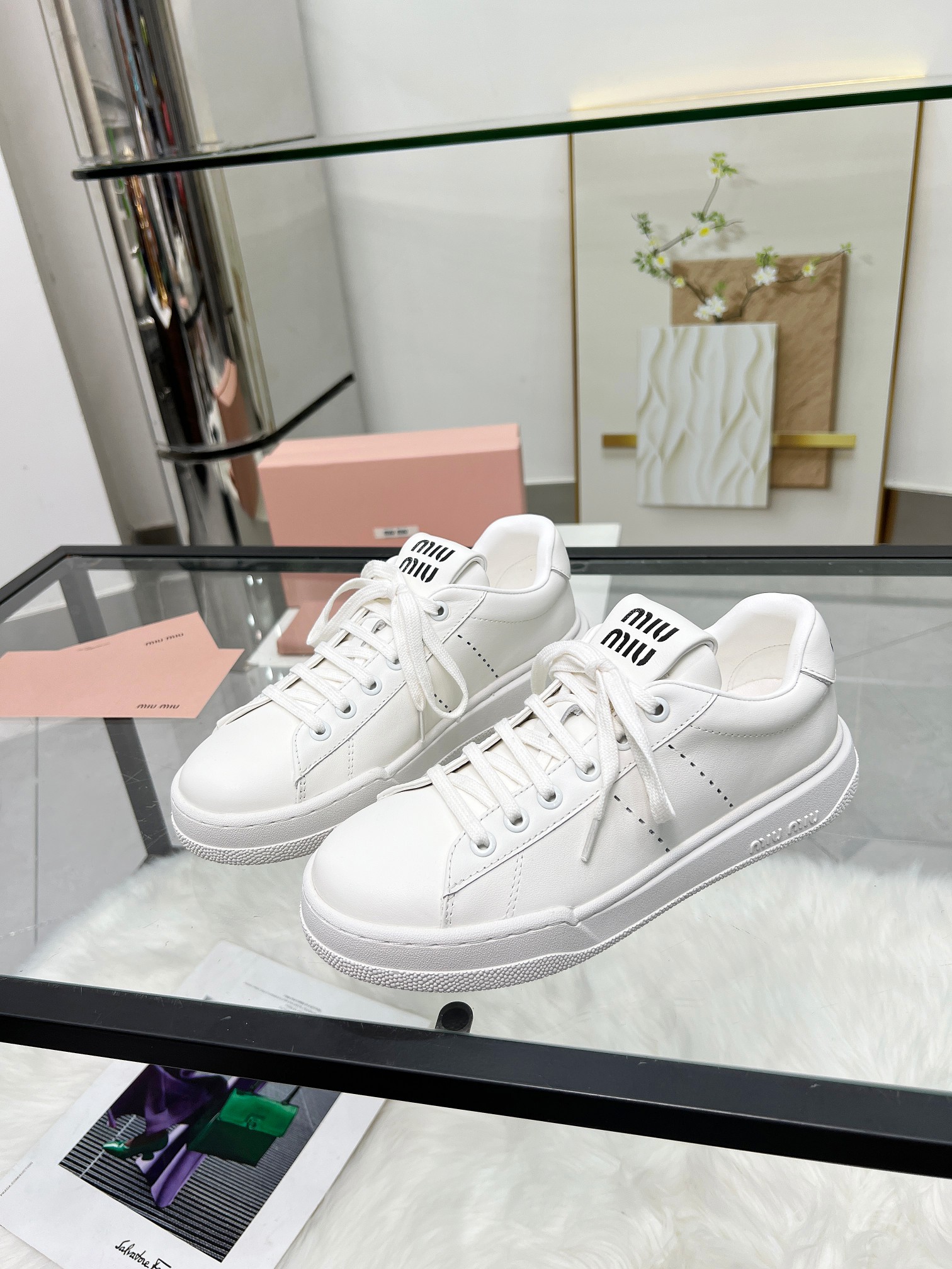 [TOP] Miu Miu Casual Shoes - White - 711 Luxury