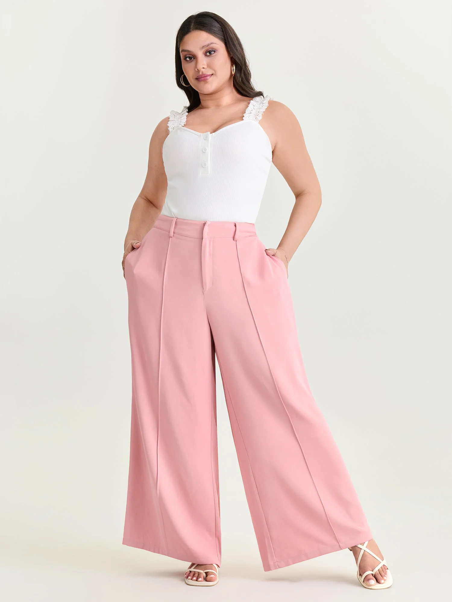 Seamed Curve-Friendly Plain Pants