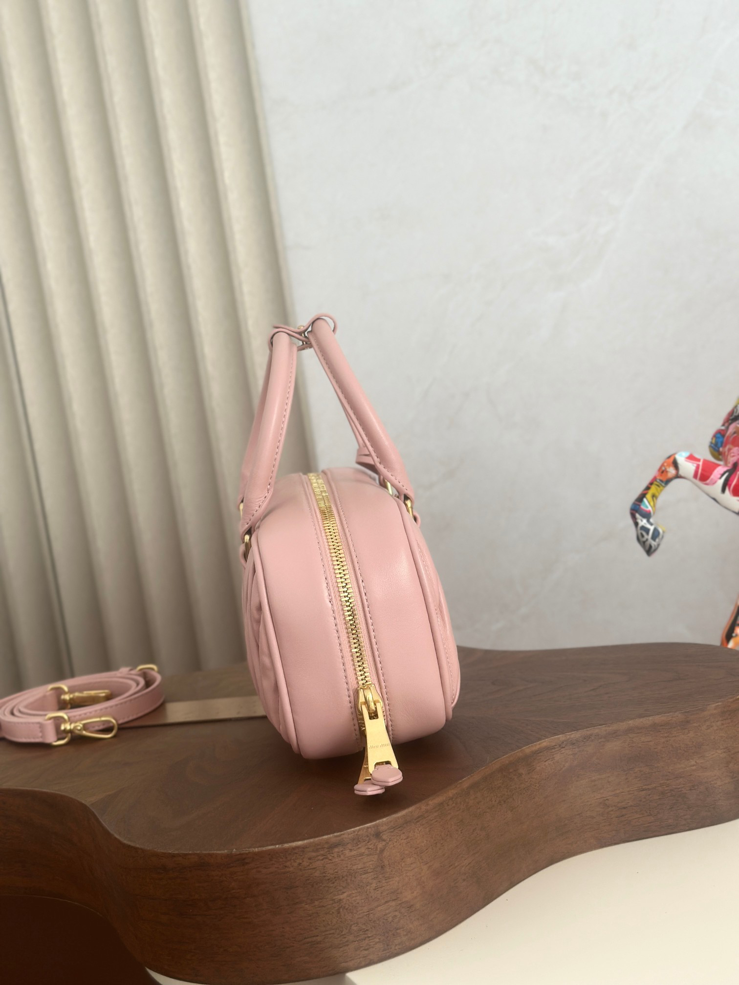 [TOP] Miu Miu Bowling Bag Lambskin 27x12x9cm - Pink - 711 Luxury