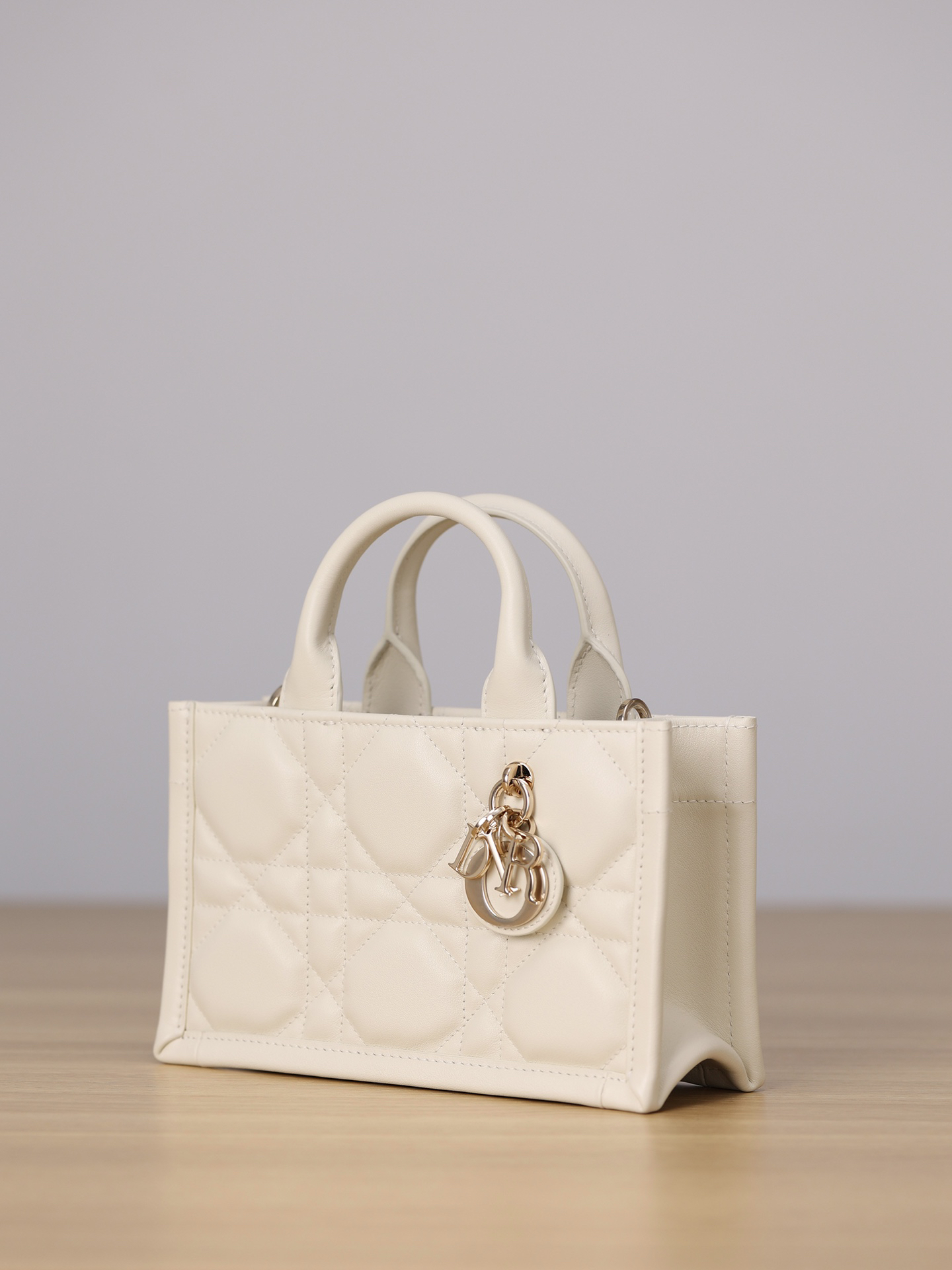 [TOP] Christian Dior Book Tote 21.5x13x7.5cm - White