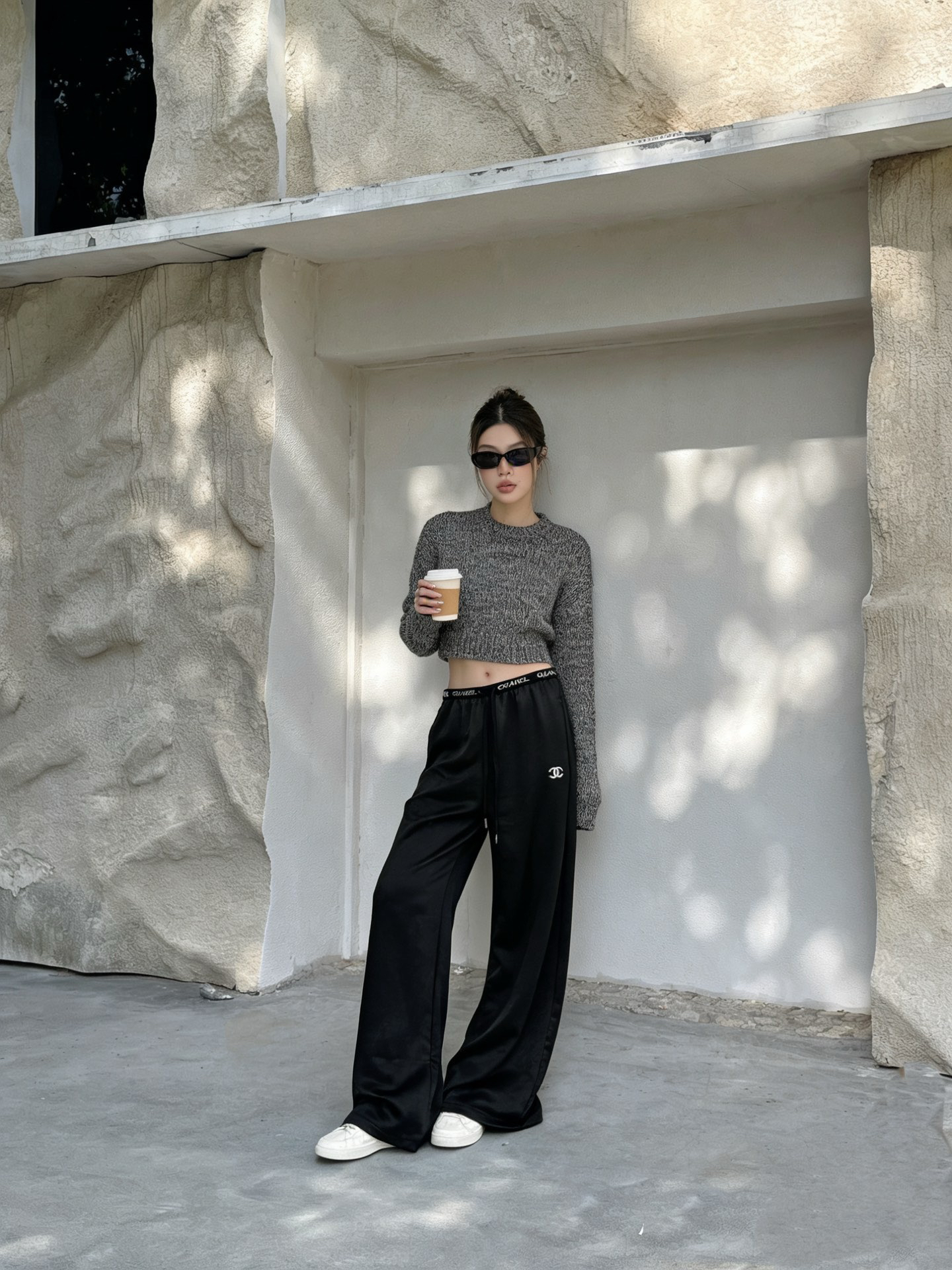 [TOP] CHANEL Pants - Black