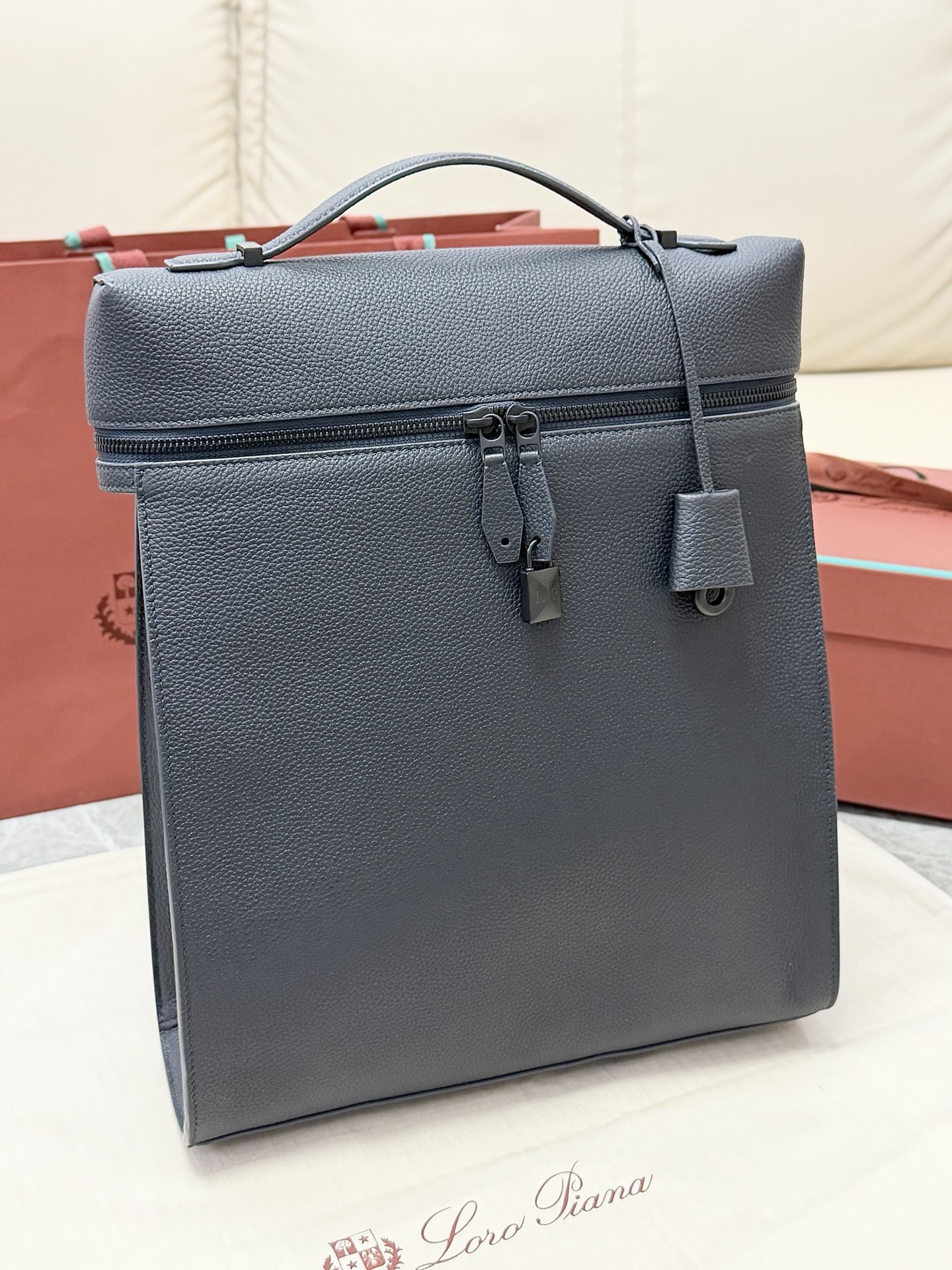 [TOP] Loro Piana Extra Bapa Bag Cowhide 30x34x10cm - Dark Blue - 711 Luxury